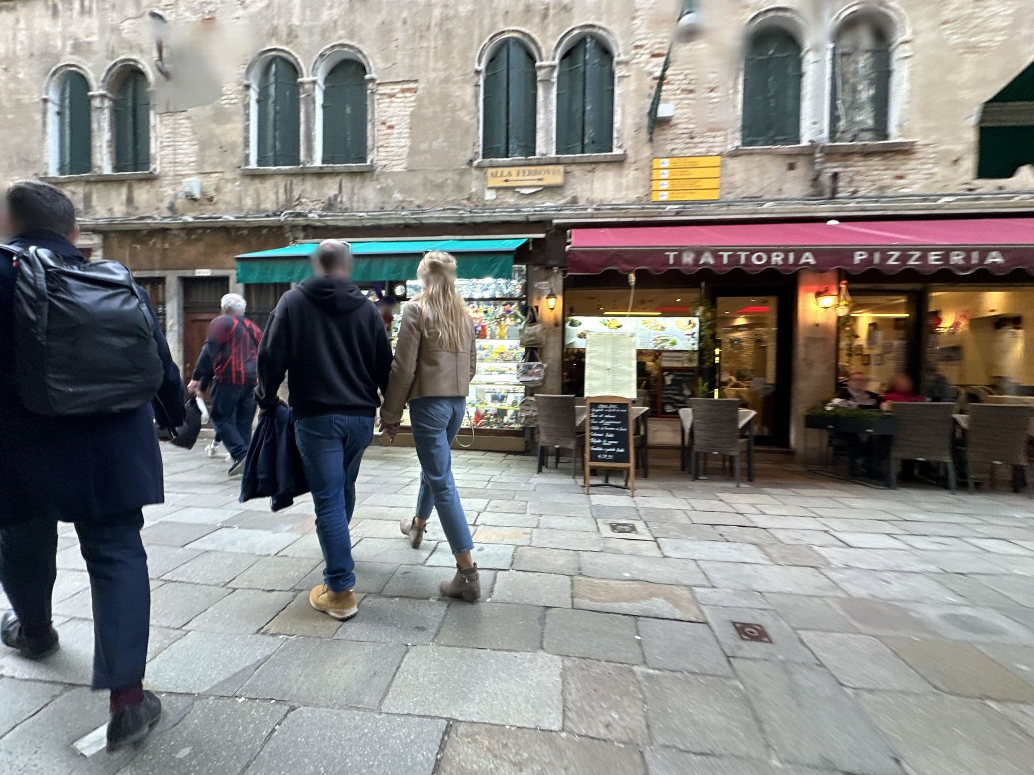 Street view near La Pescheria Backpackers, Venice