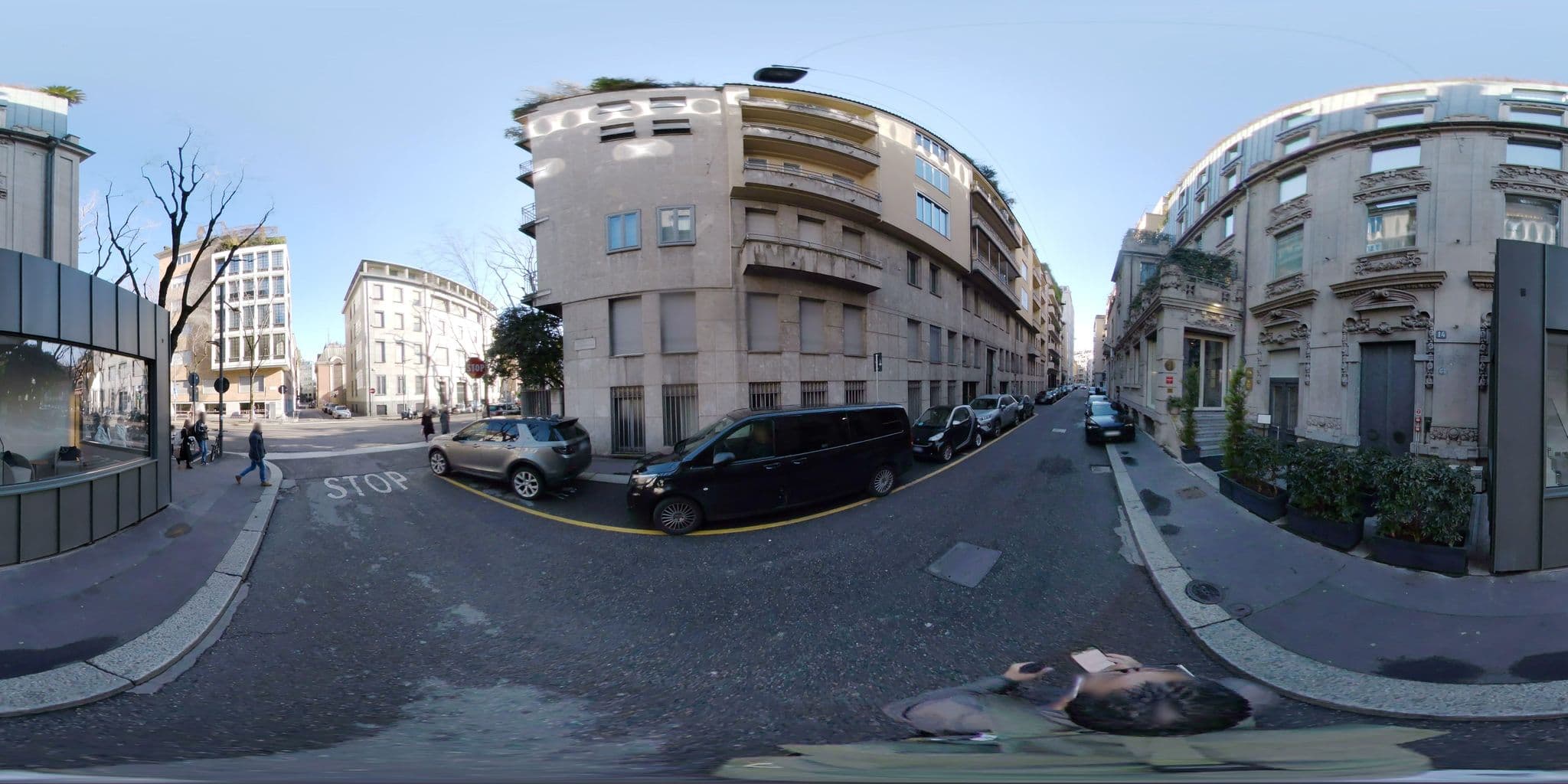 Street view near Casa Baglioni - Milan, Brera