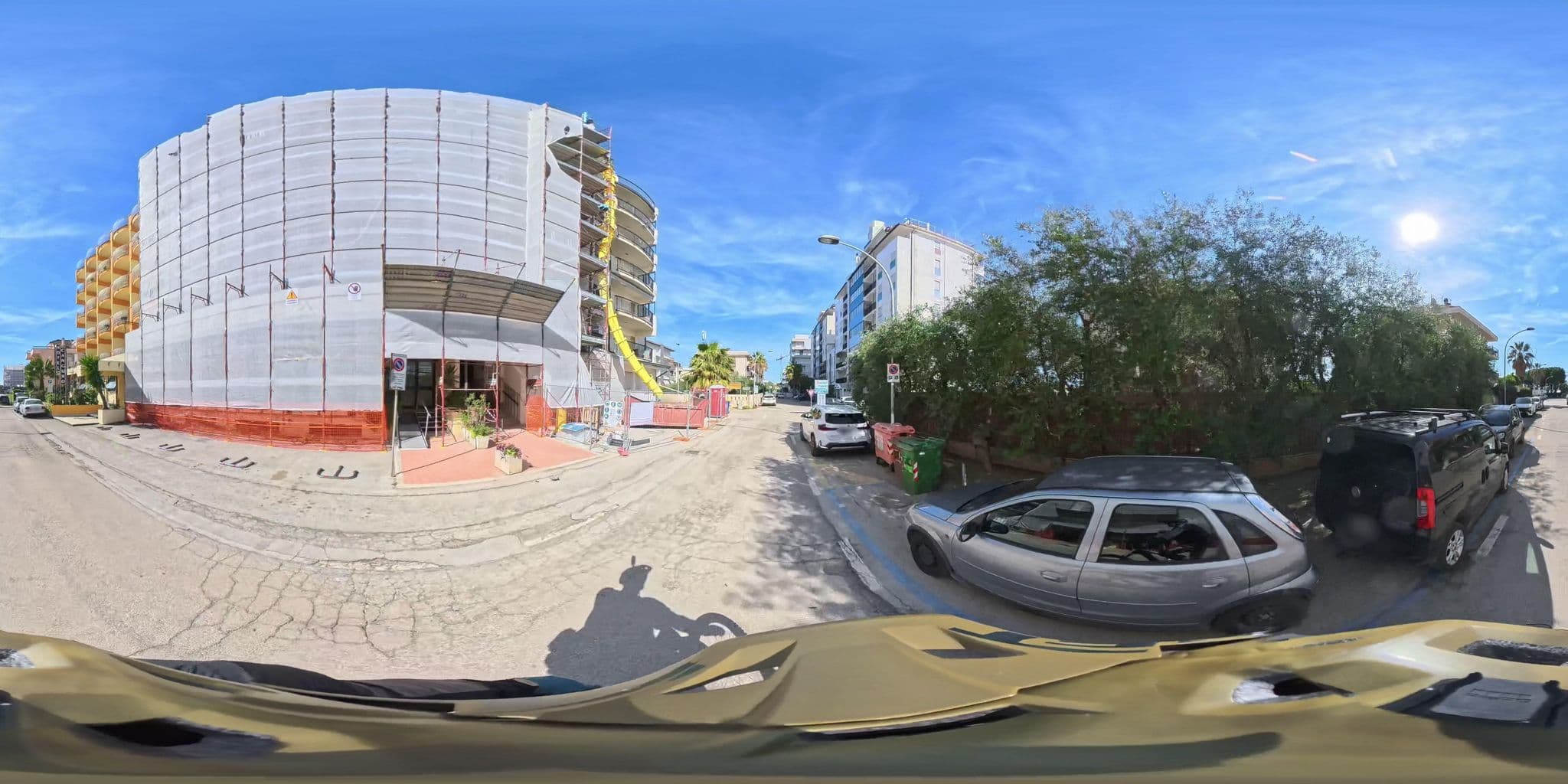 Street view near Hotel Canguro, Martinsicuro — © maloss34 (CC BY-SA · Mapillary)