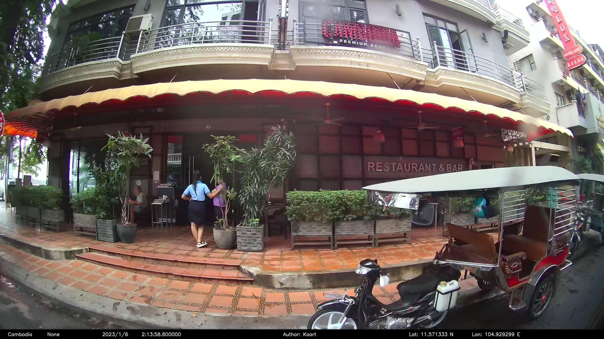Street view near Mengyi Theme Hotel, Phnom Penh
