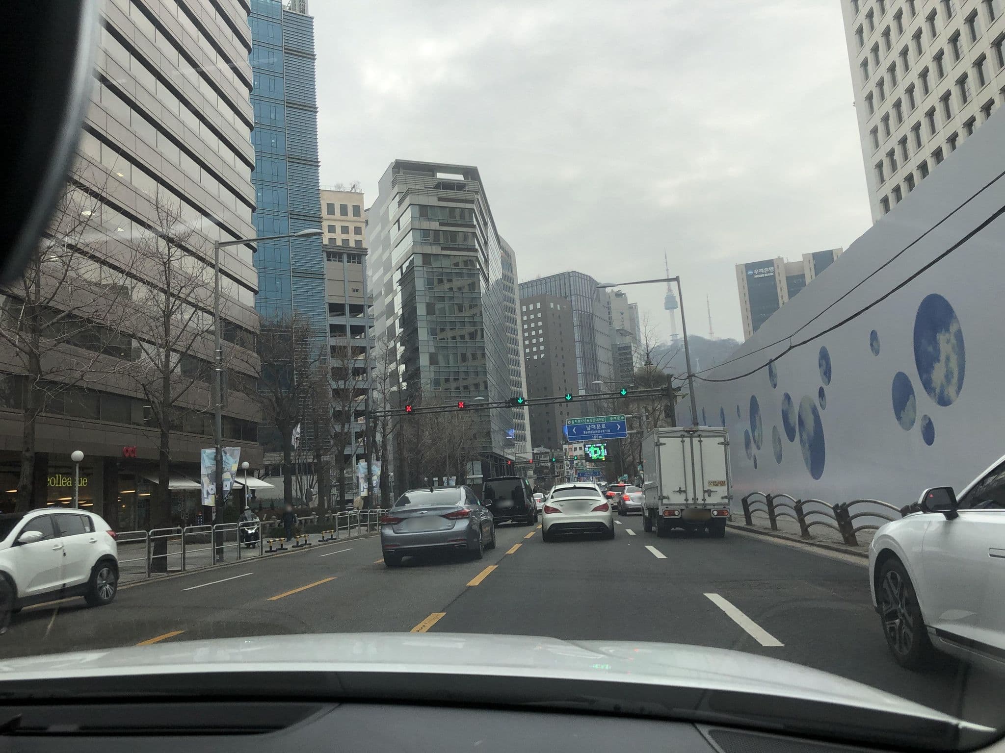 Street view near Seoul Cube Meyongdong, Seoul