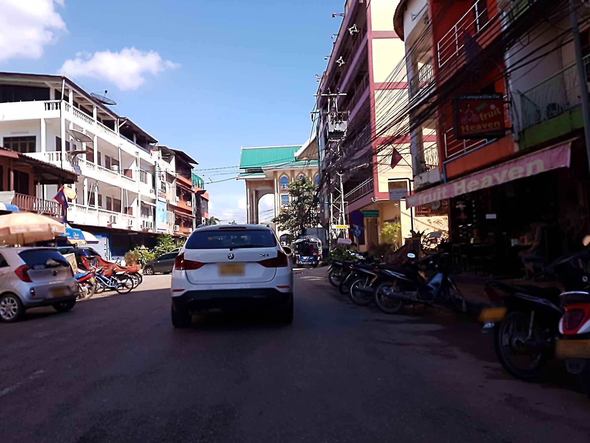 Street view near Manorom, Vientiane