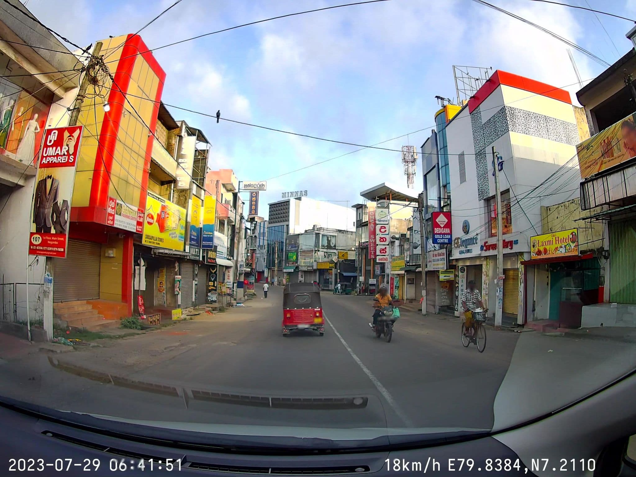 Street view near Hamilton House, Negombo
