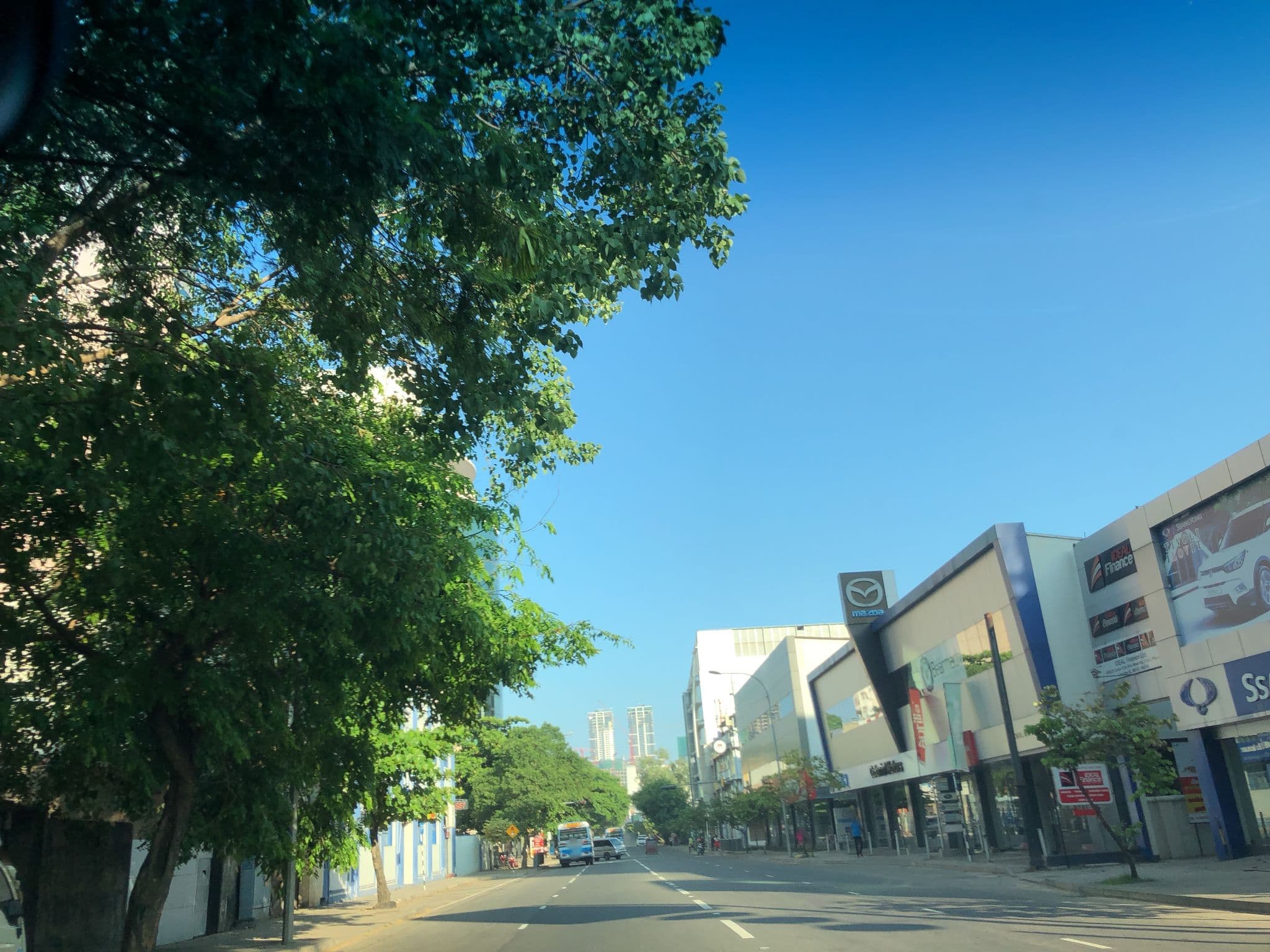 Street view near Trizen, Colombo — © sadeepa (CC BY-SA · Mapillary)