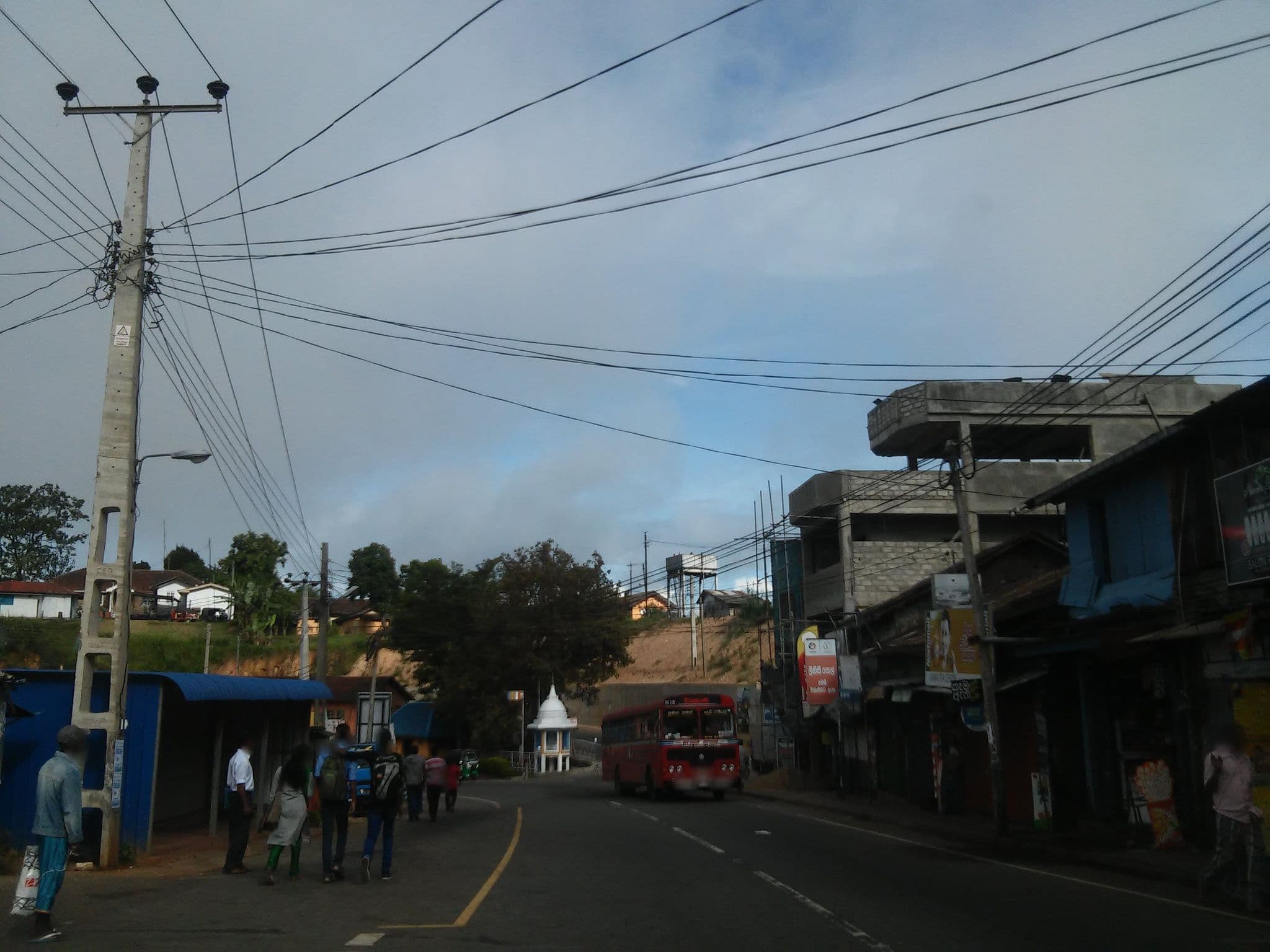 Street view near South View Inn, Haputale — © shravan91 (CC BY-SA · Mapillary)