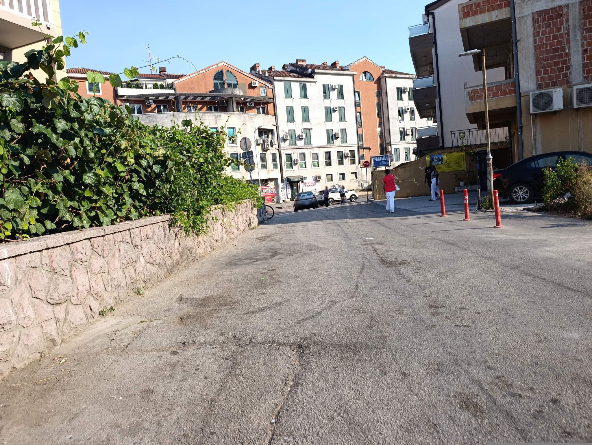 Street view near Apartmani, Budva