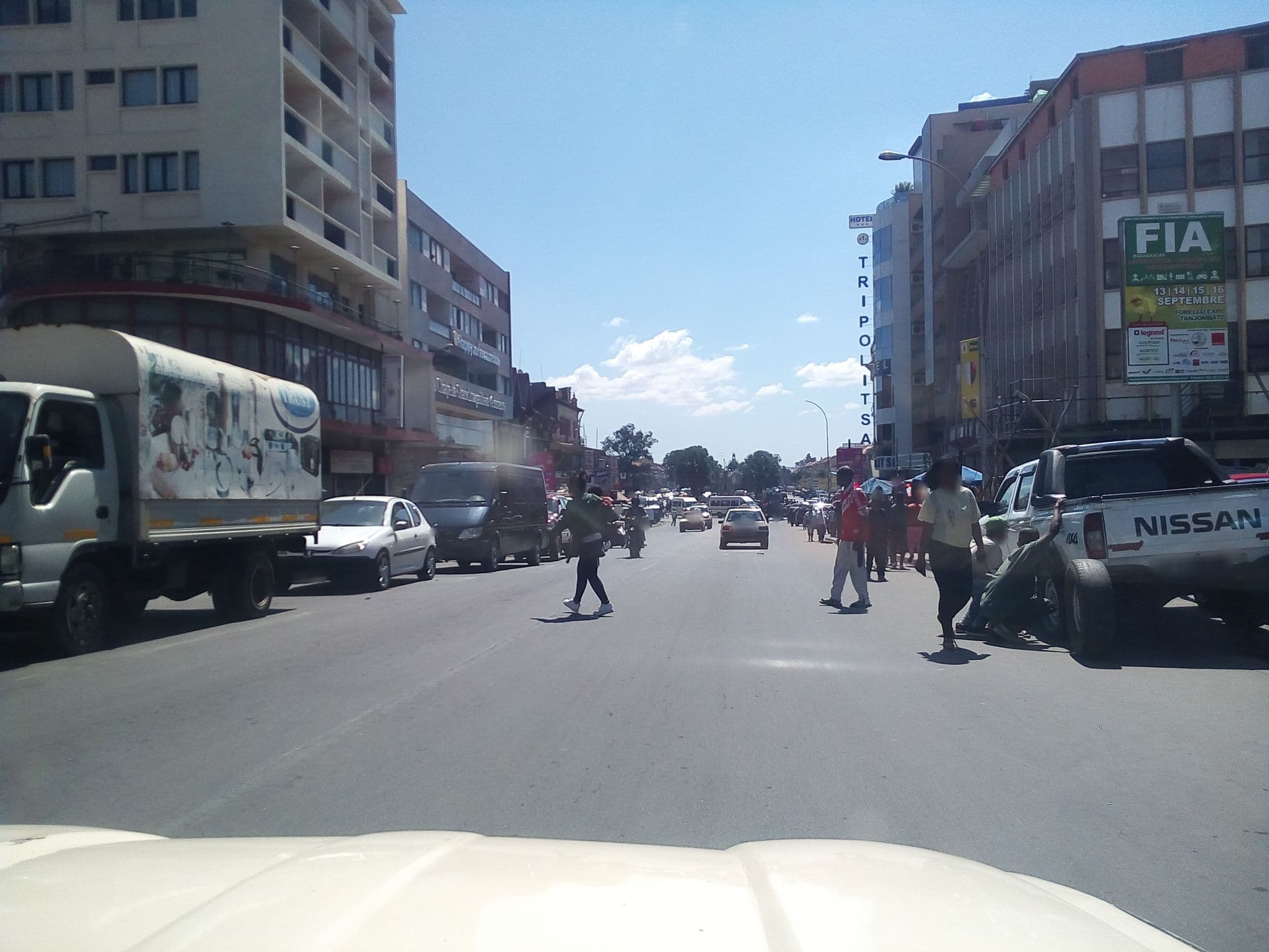 Street view near Select Hotel, Antananarivo