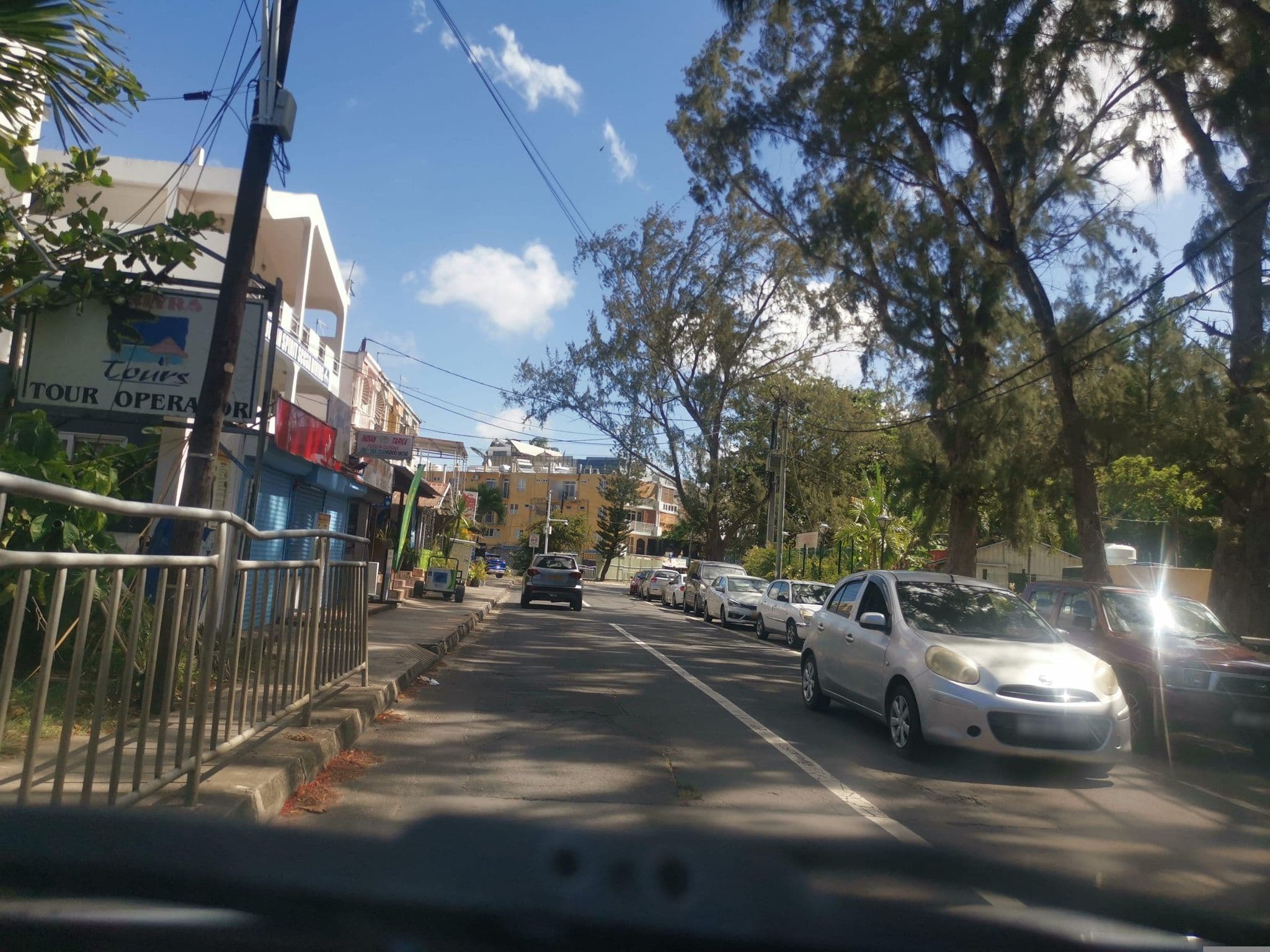 Street view near Beach Club, Péreybère — © armandr (CC BY-SA · Mapillary)