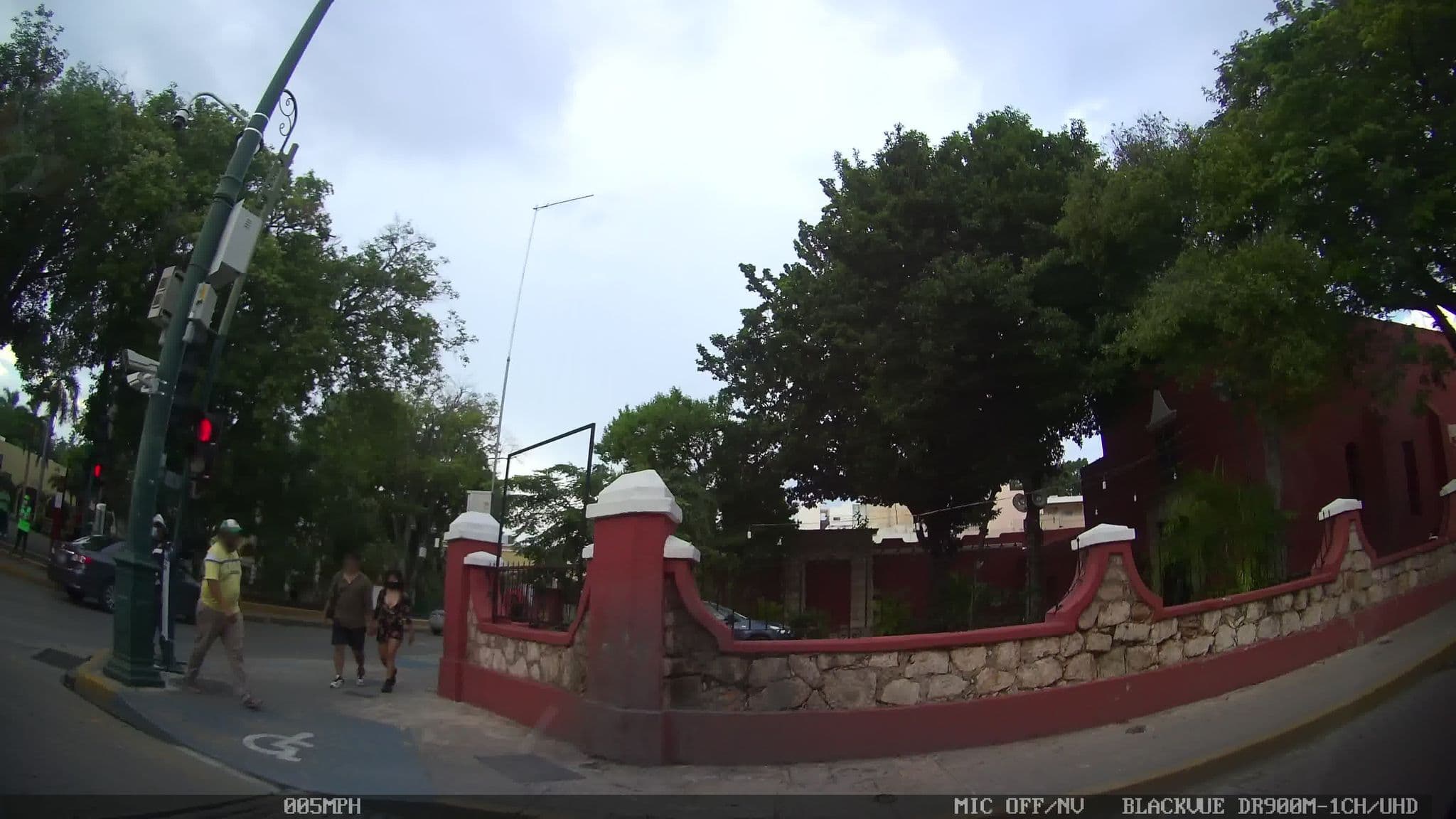 Street view near Casa del Unicornio, Mérida