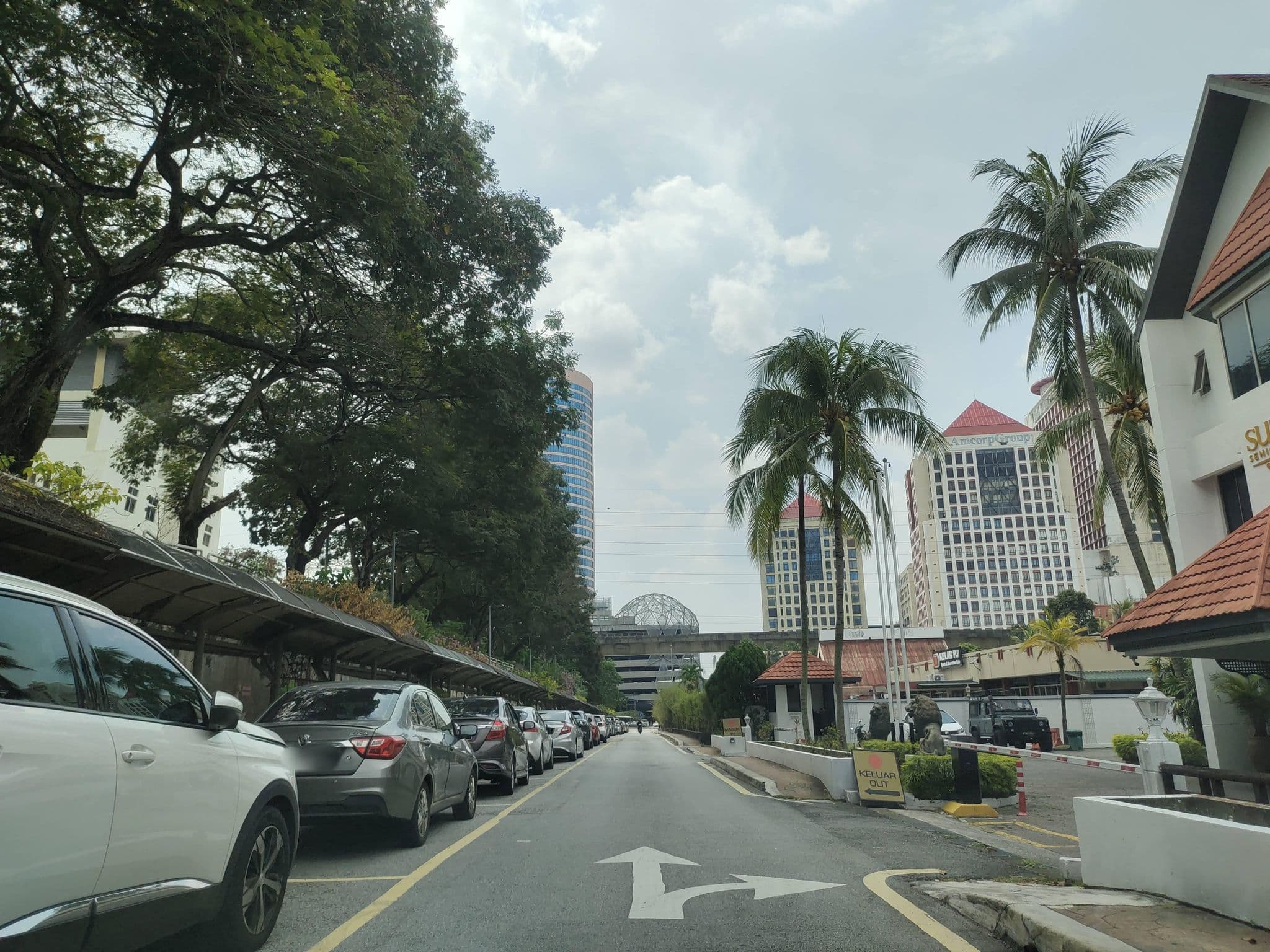 Street view near Shah's Village Hotel, Bukit Kerinchi — © zh9567 (CC BY-SA · Mapillary)