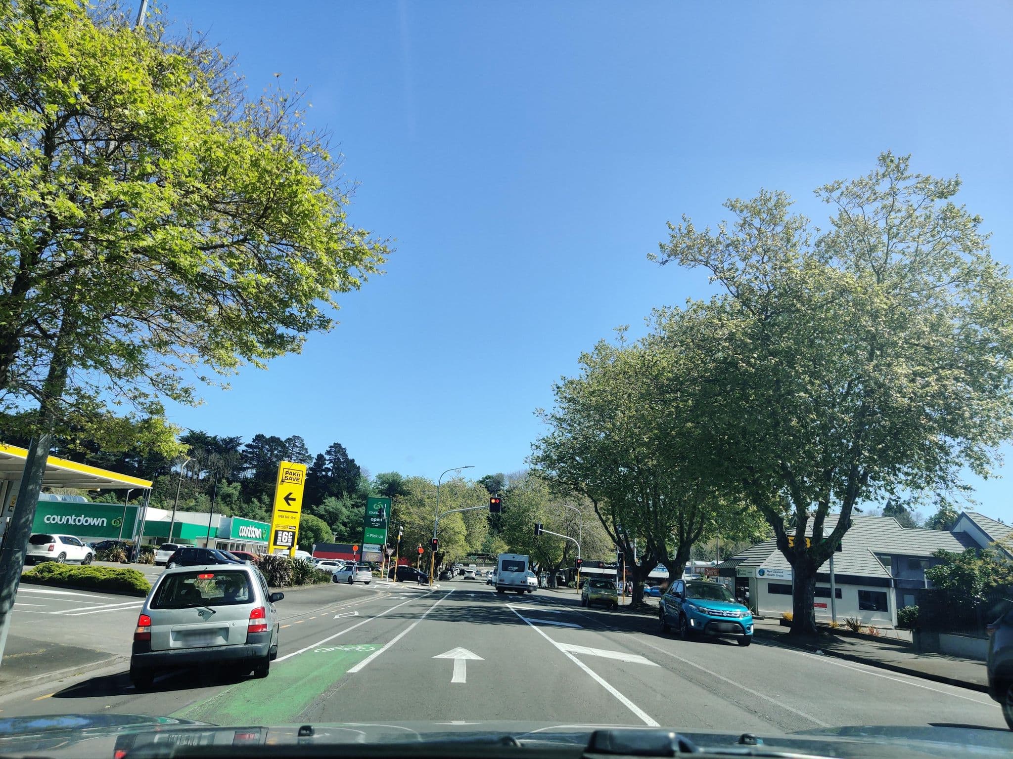 Street view near Aotea Motor Lodge, Whanganui — © elphix (CC BY-SA · Mapillary)