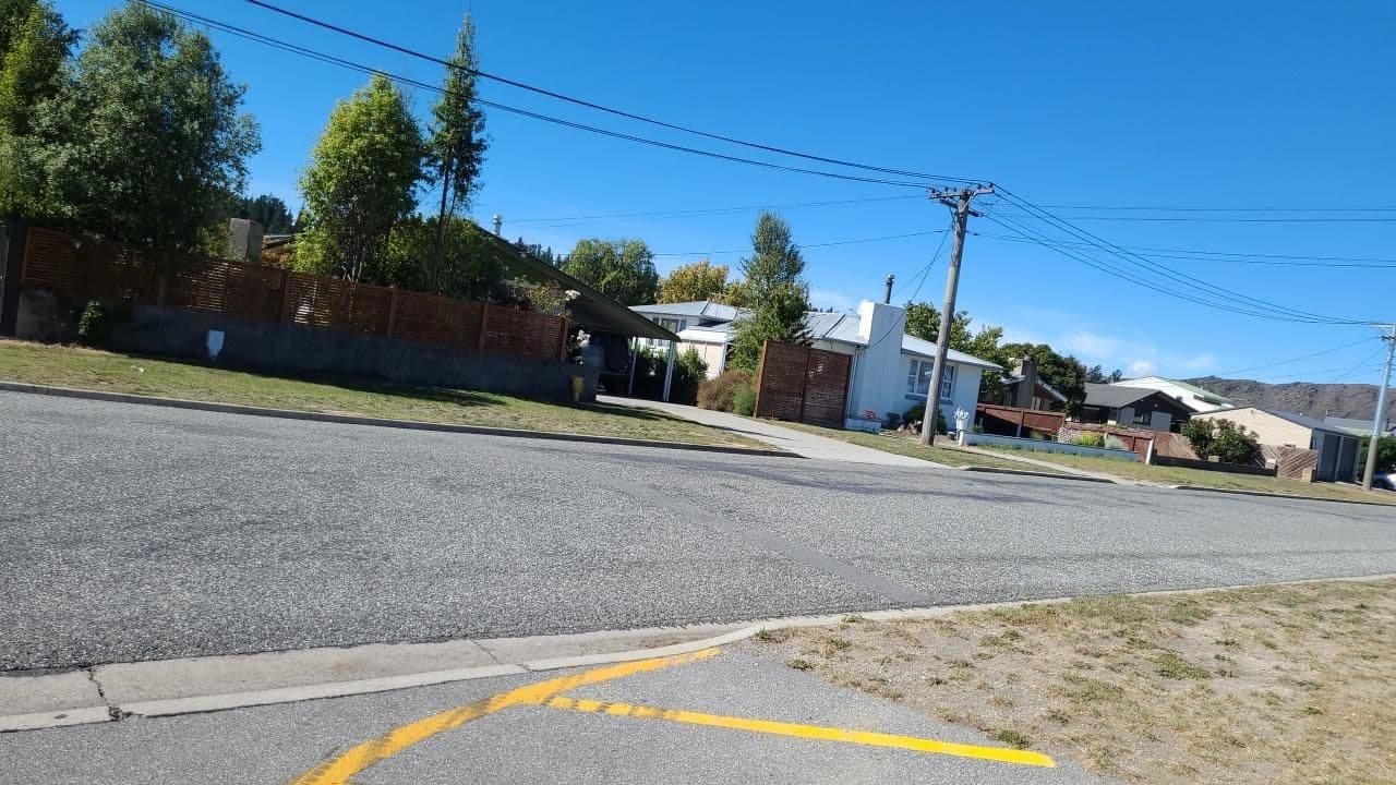 Street view near Dunstan Hostel, Alexandra — © roadroid (CC BY-SA · Mapillary)