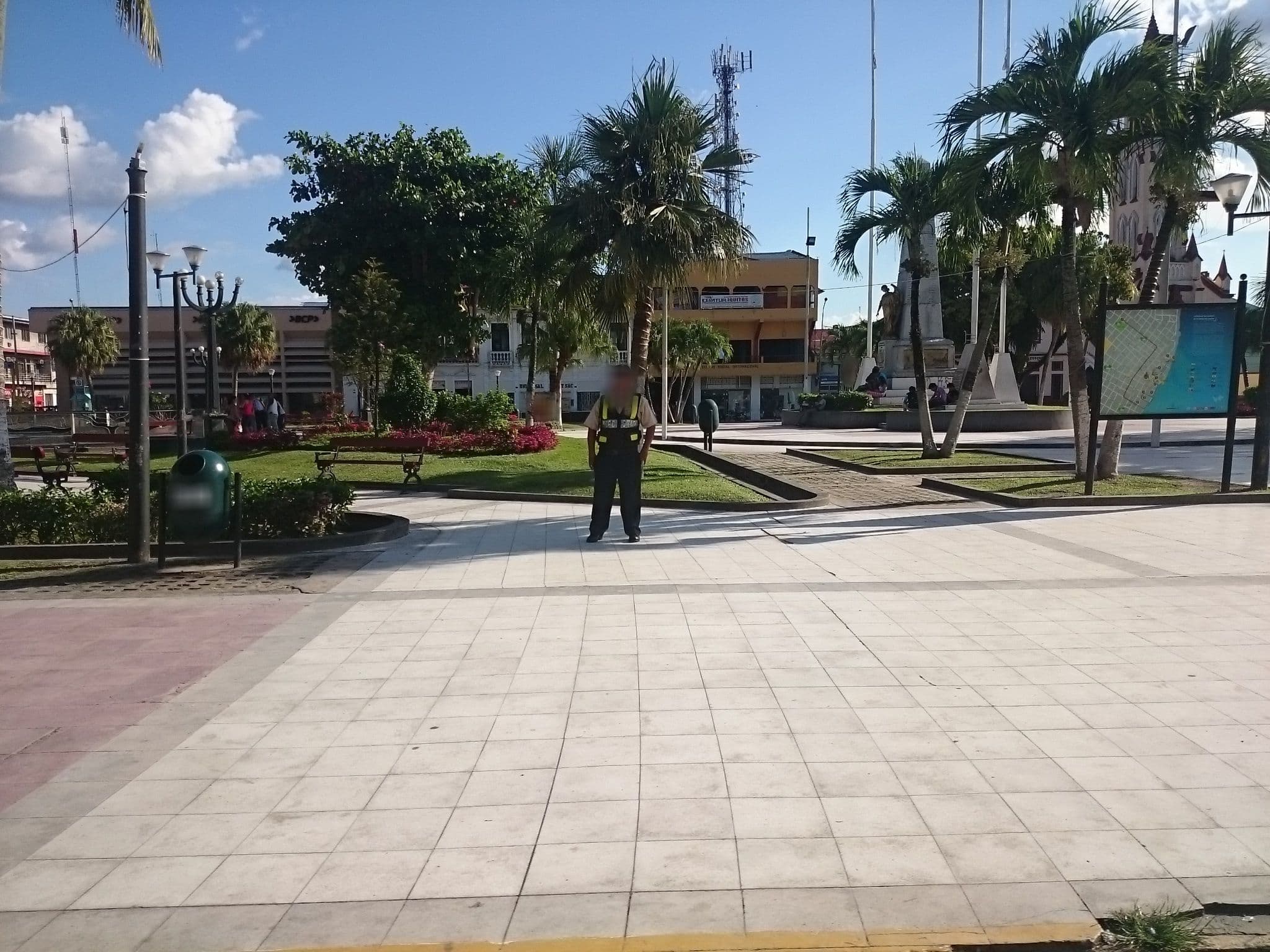 Street view near DoubleTree by Hilton Iquitos, Iquitos — © sguinetti (CC BY-SA · Mapillary)