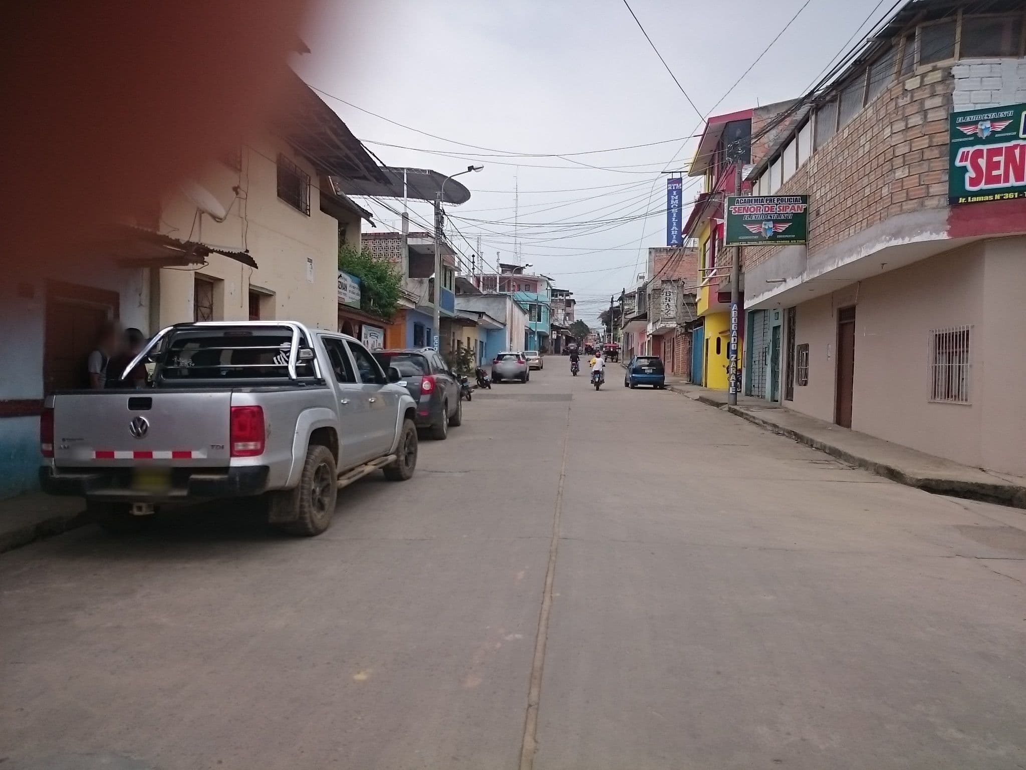 Street view near Hospedaje Gran Chimu, La Banda — © sguinetti (CC BY-SA · Mapillary)