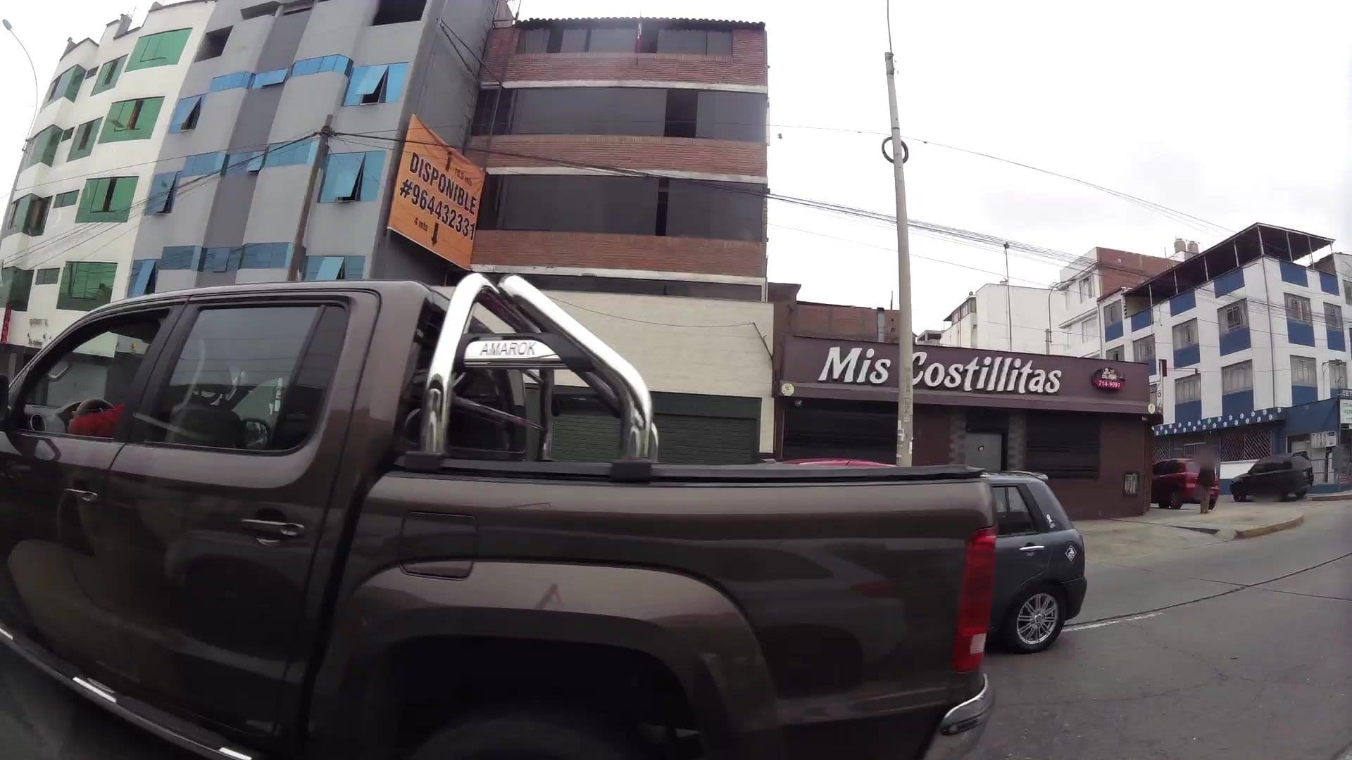 Street view near Hostal La Cotera, Santiago de Surco — © kaartcam (CC BY-SA · Mapillary)