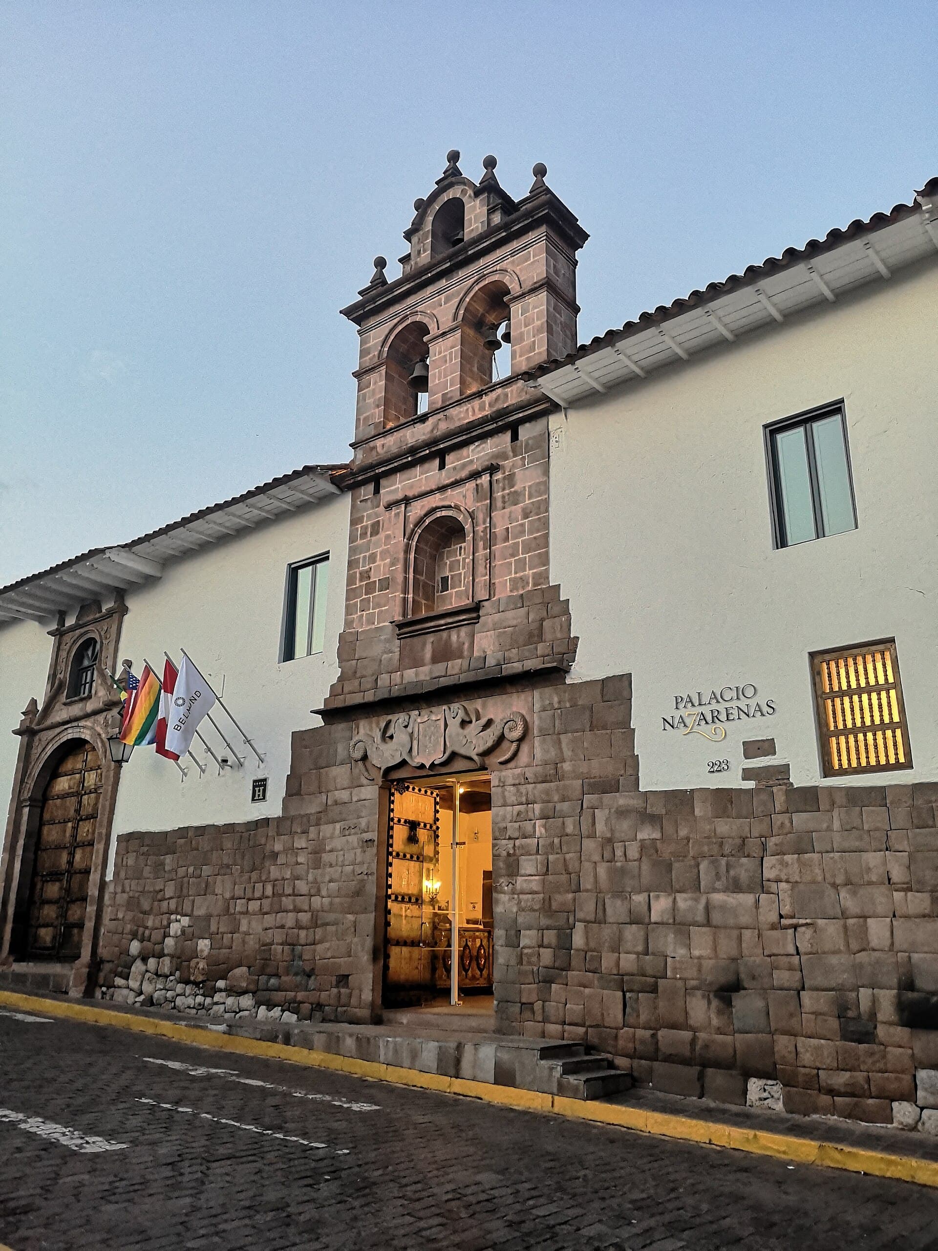 Palacio Nazarenas (via Wikimedia Commons, CC BY-SA 4.0)