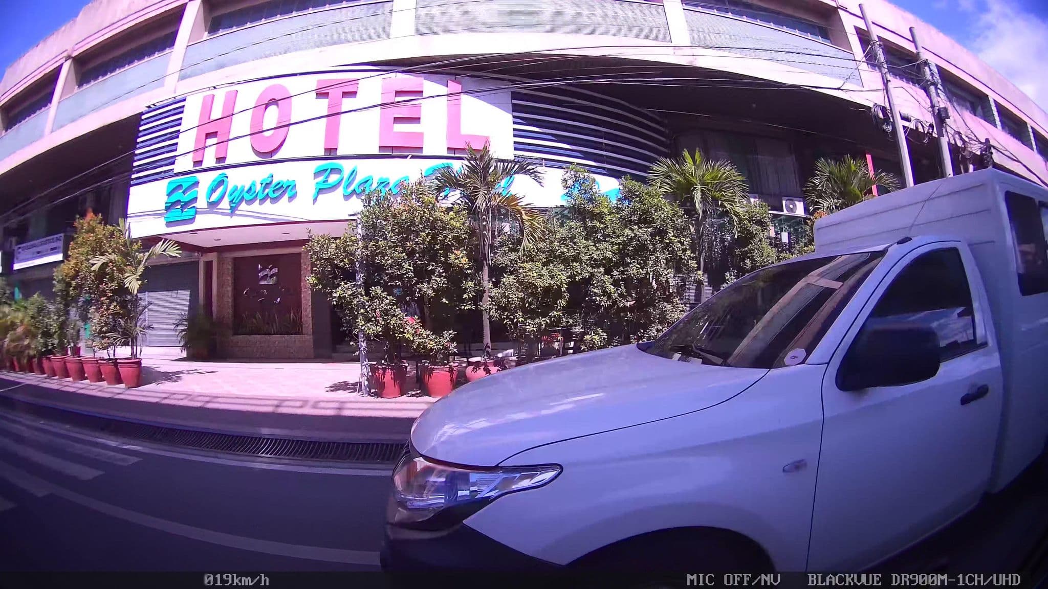 Street view near Oyster Plaza Hotel, Paranaque City — © kaart_2 (CC BY-SA · Mapillary)