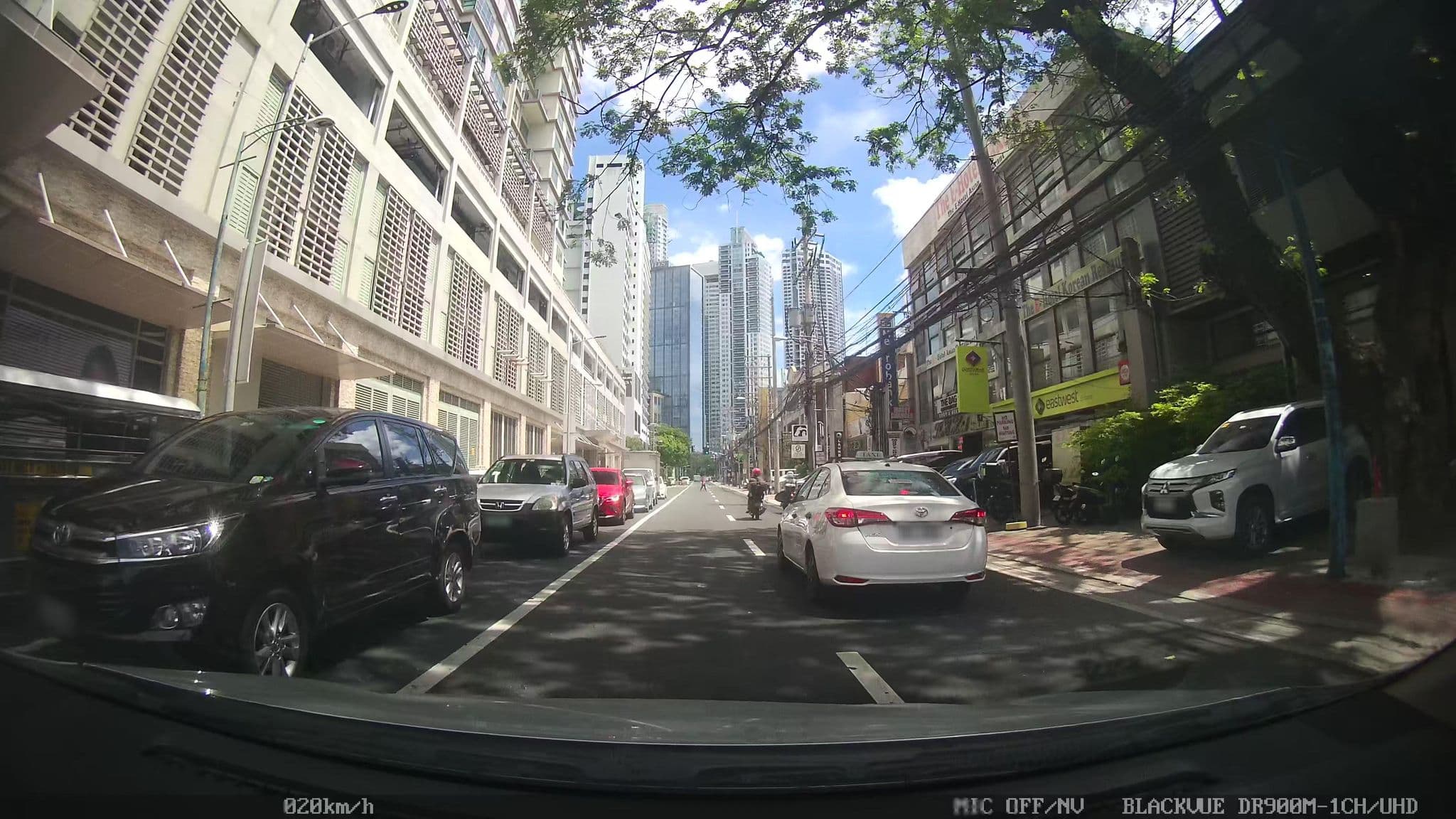 Street view near The E Hotel Makati, Bel Air — © kaart_4 (CC BY-SA · Mapillary)