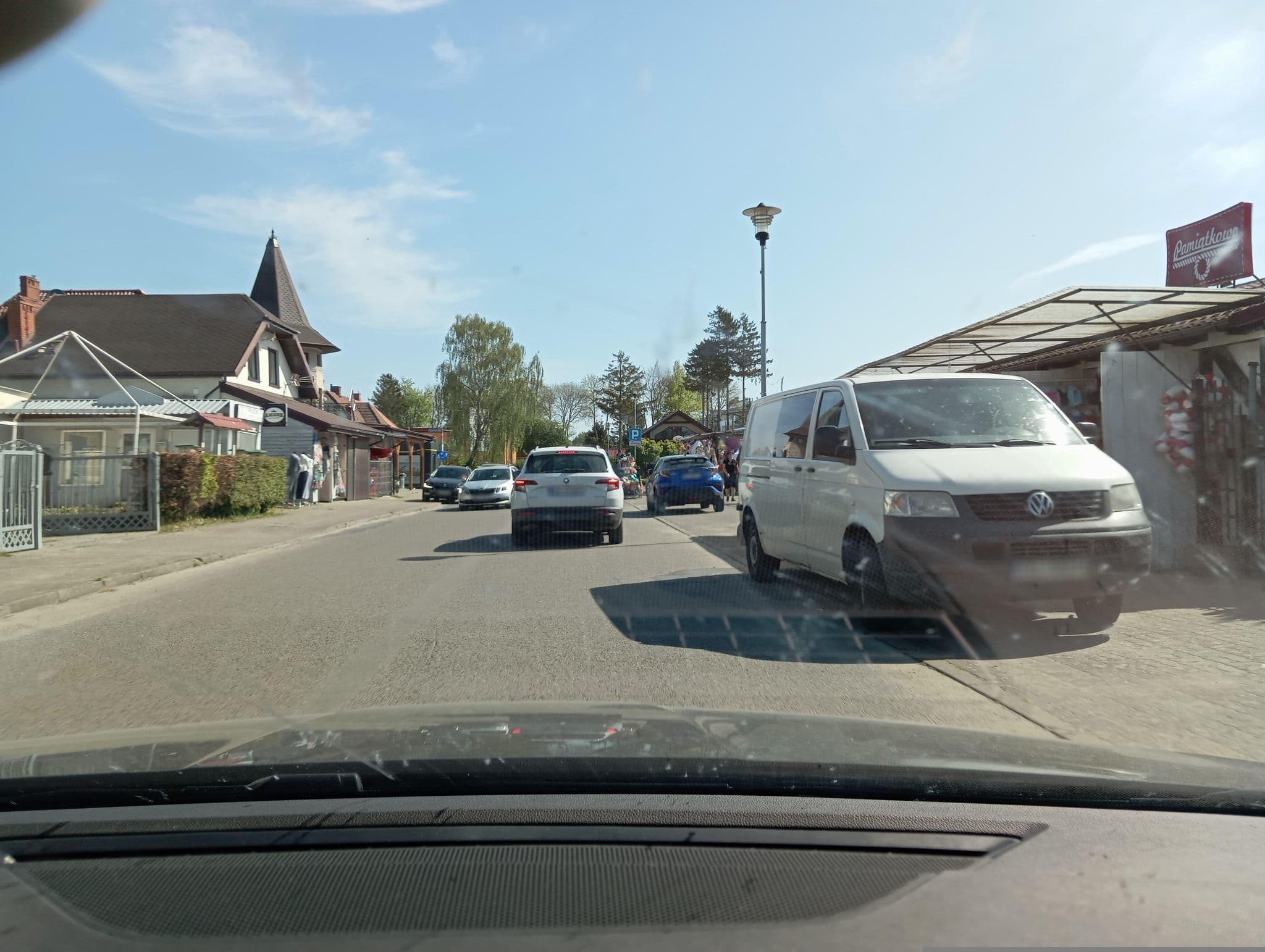 Street view near Delfin, Ustronie Morskie