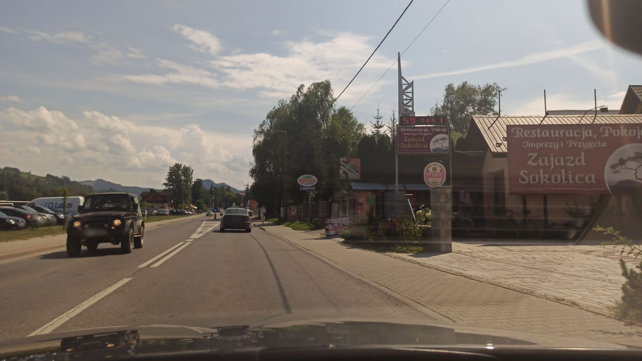 Street view near Zajazd Sokolica, Krościenko nad Dunajcem — © gandal543 (CC BY-SA · Mapillary)