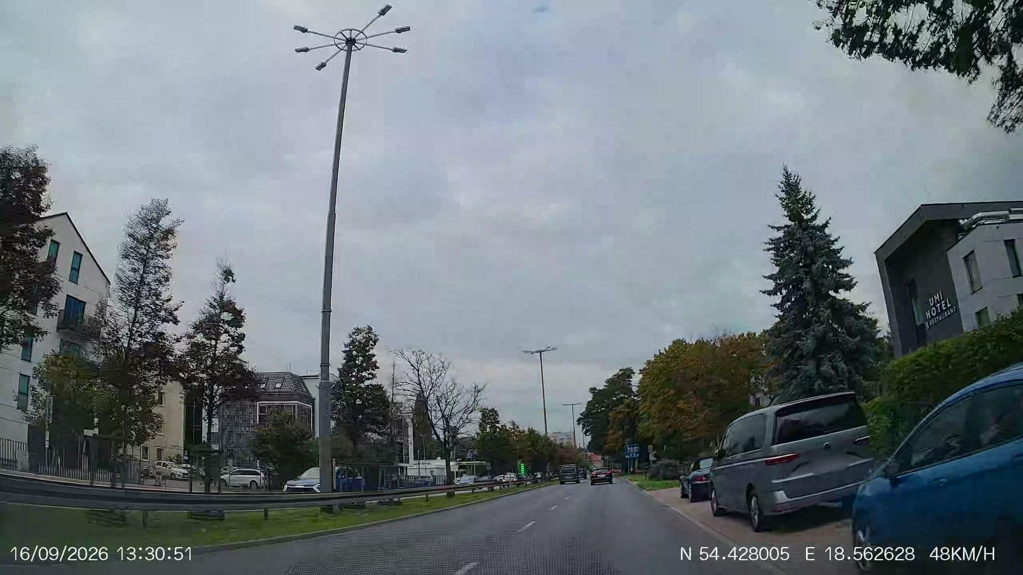 Street view near Umi Hotel, Żabianka-Wejhera-Jelitkowo-Tysiąclecia — © Driven2574 (CC BY-SA · Mapillary)