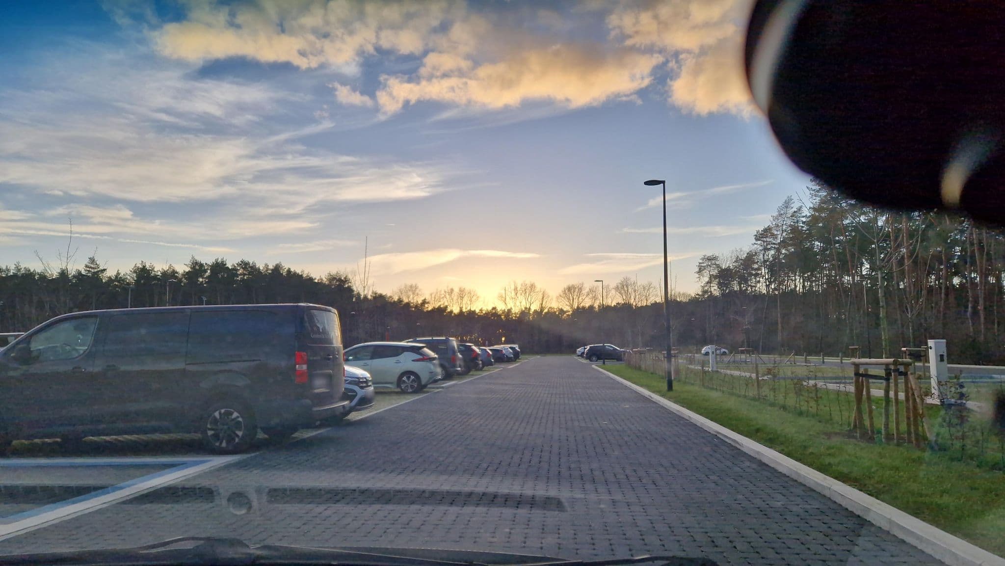 Street view near Camperterrein Kattevennen, Genk — © boonieoetgelaen (CC BY-SA · Mapillary)