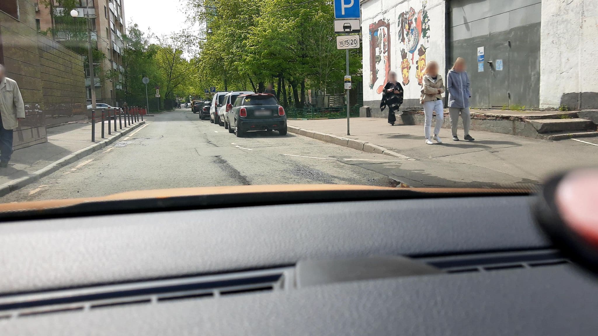 Street view near Ester House, Sokol’niki — © phoneuploader (CC BY-SA · Mapillary)