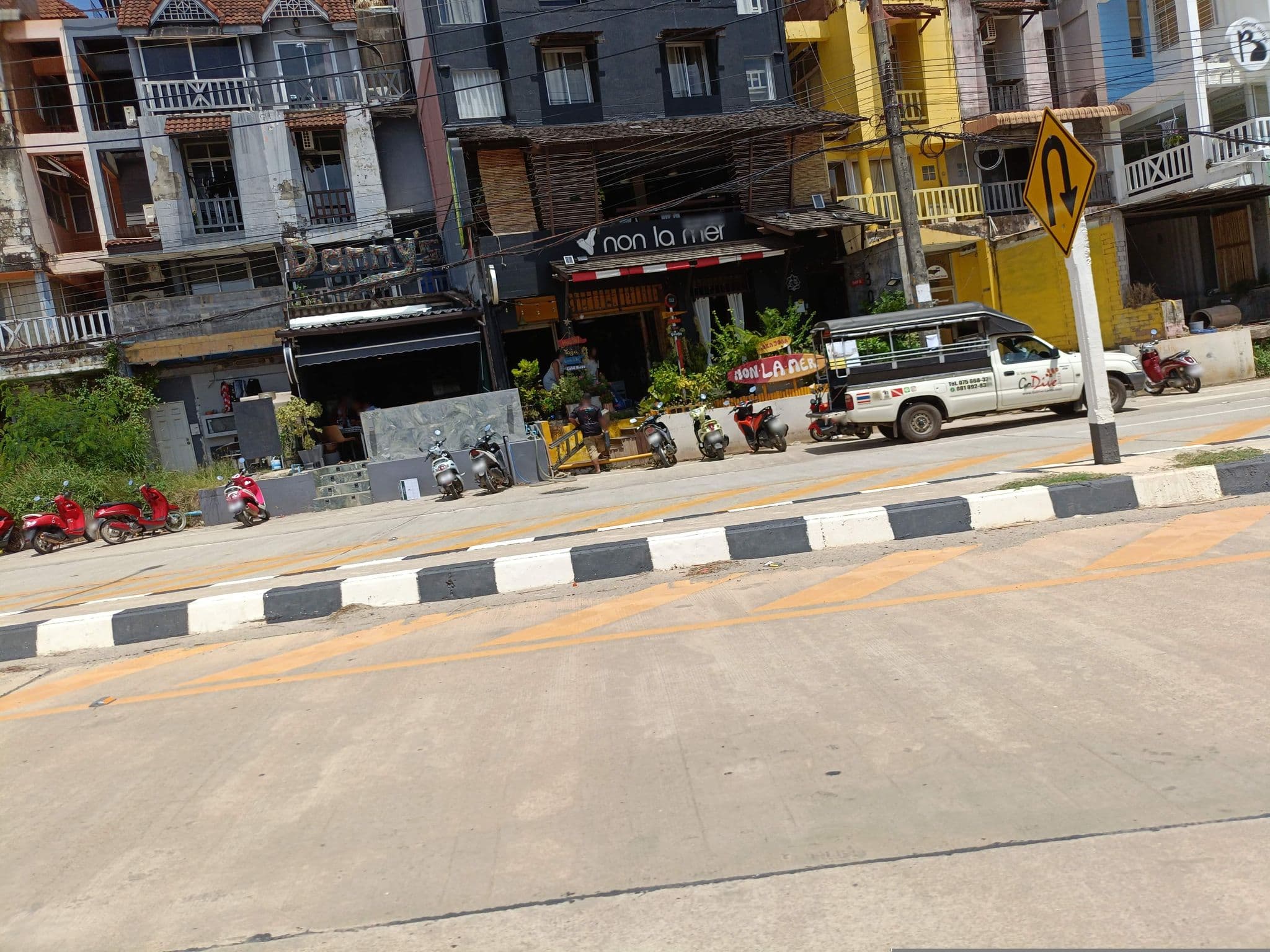 Street view near Paulee's hostel, Saladan