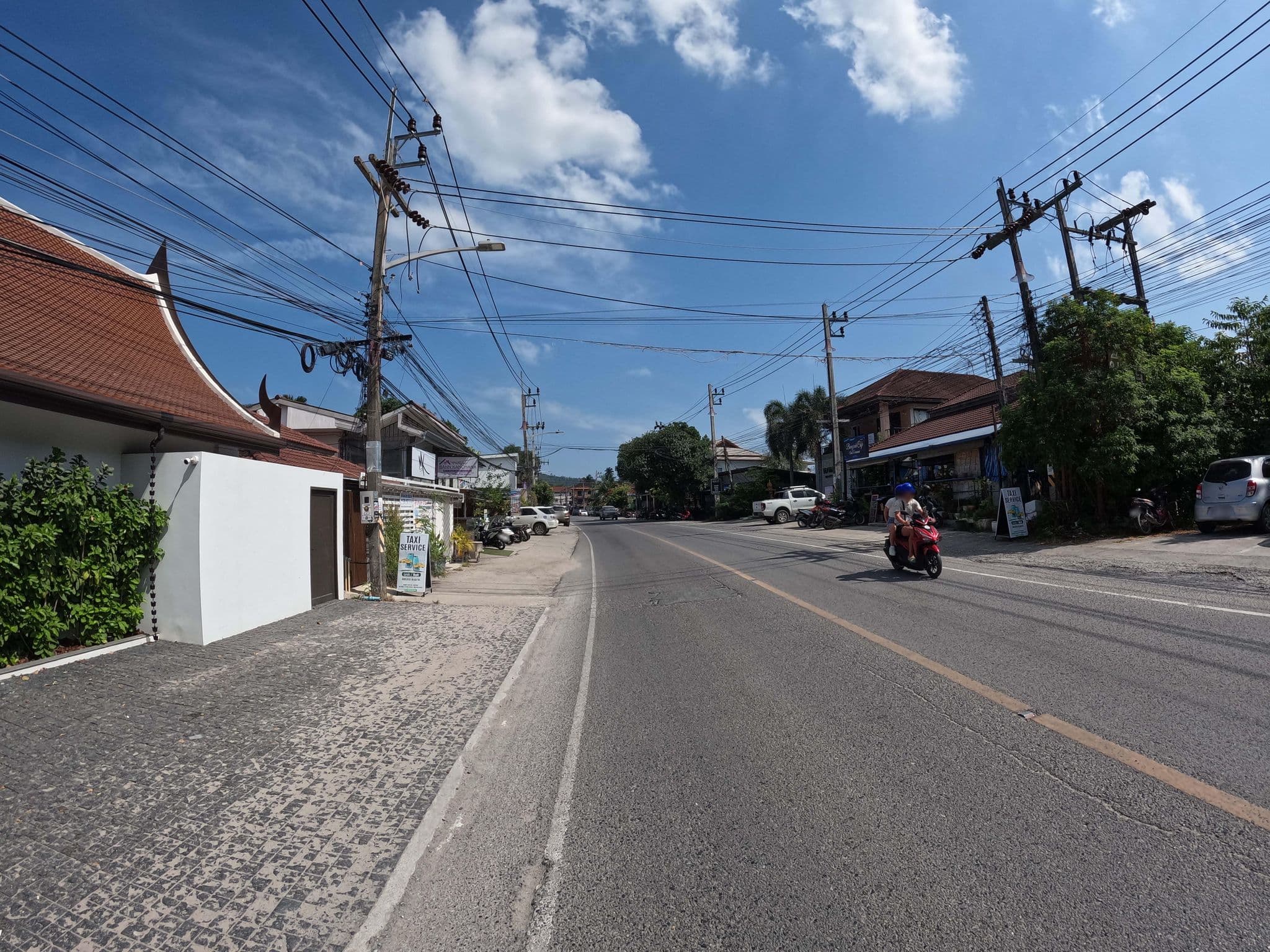 Street view near Bann Kanchana Bangrak, Ko Samui