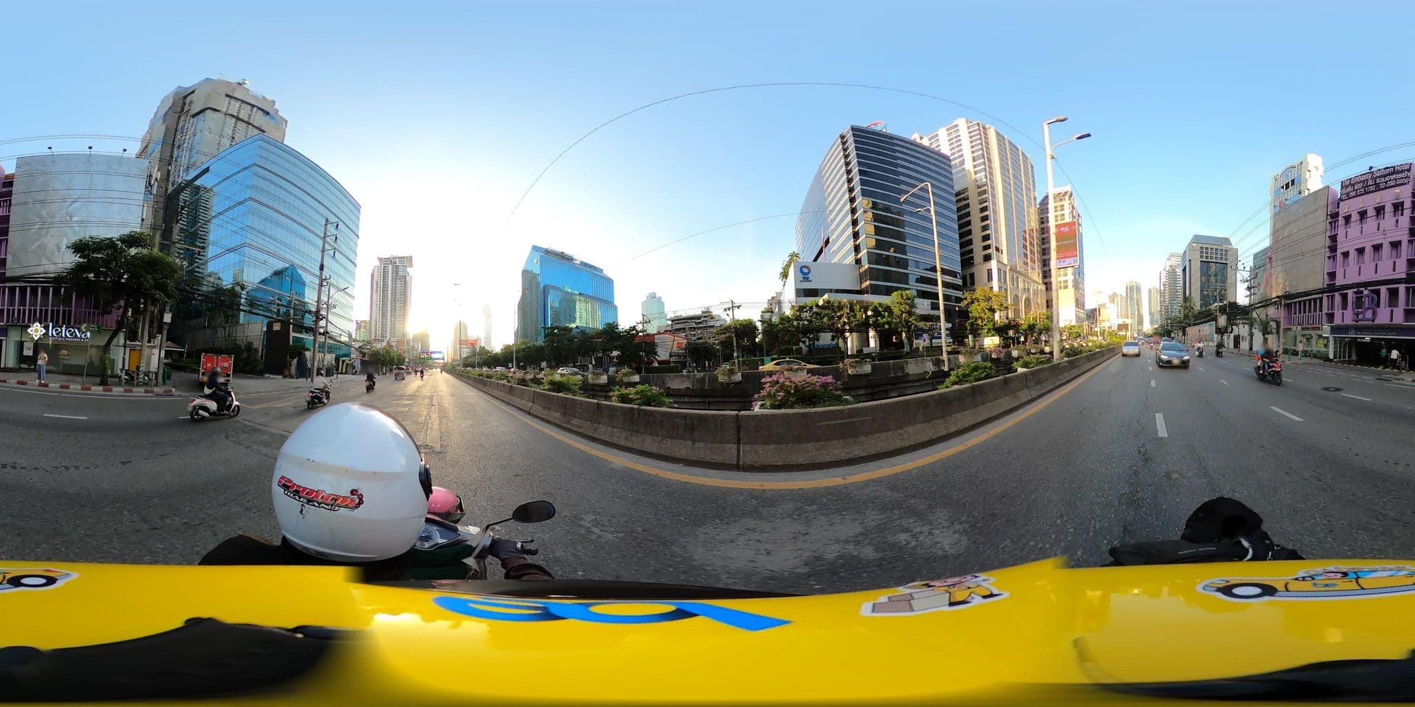Street view near Chaydon Sathorn, Bang Rak