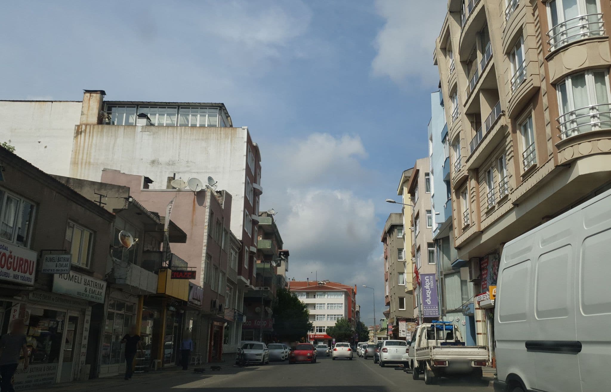 Street view near Sezen otel, Çerkezköy — © sis651 (CC BY-SA · Mapillary)