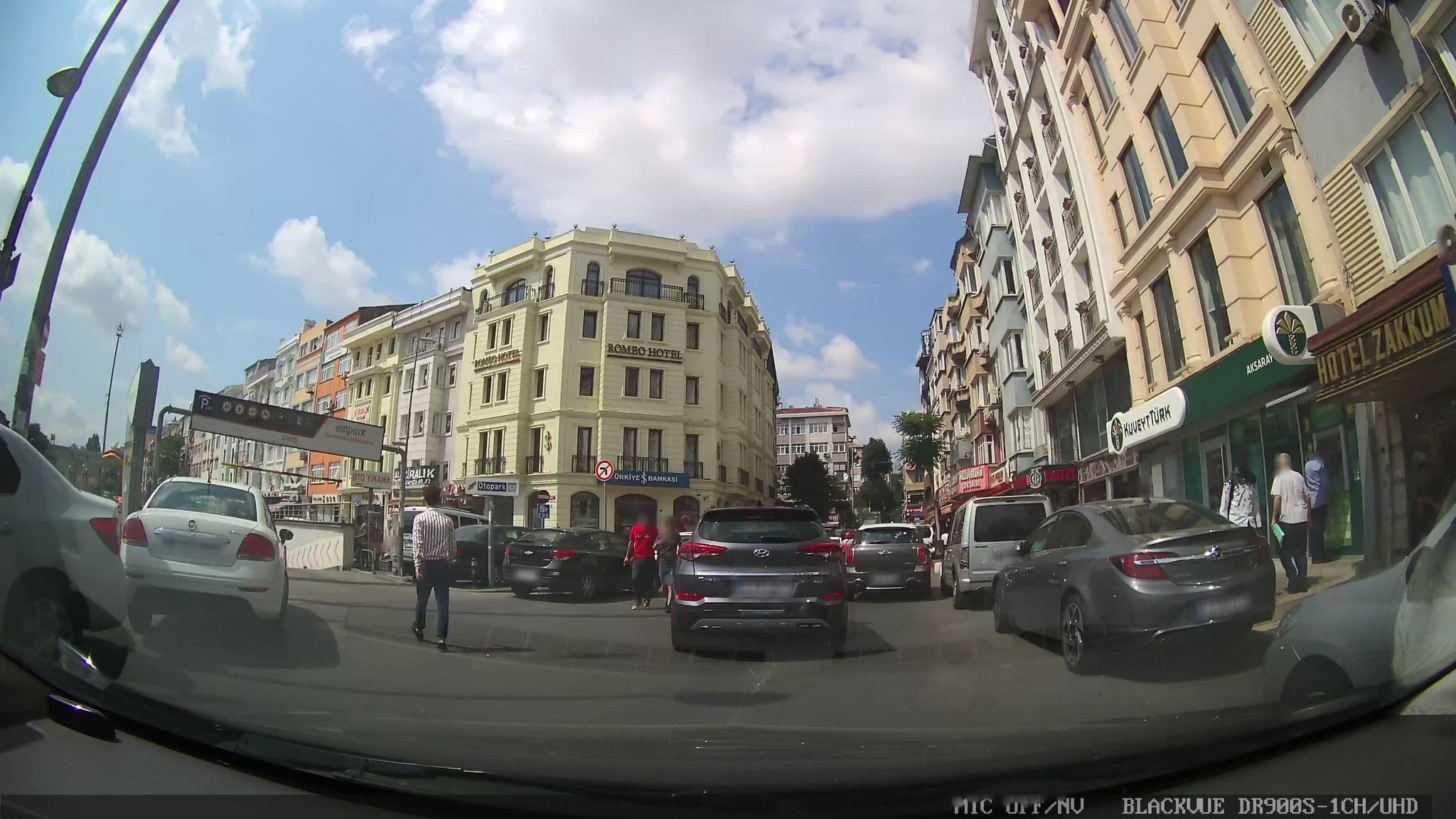 Street view near Romeo Hotel, Istanbul — © asturksever (CC BY-SA · Mapillary)