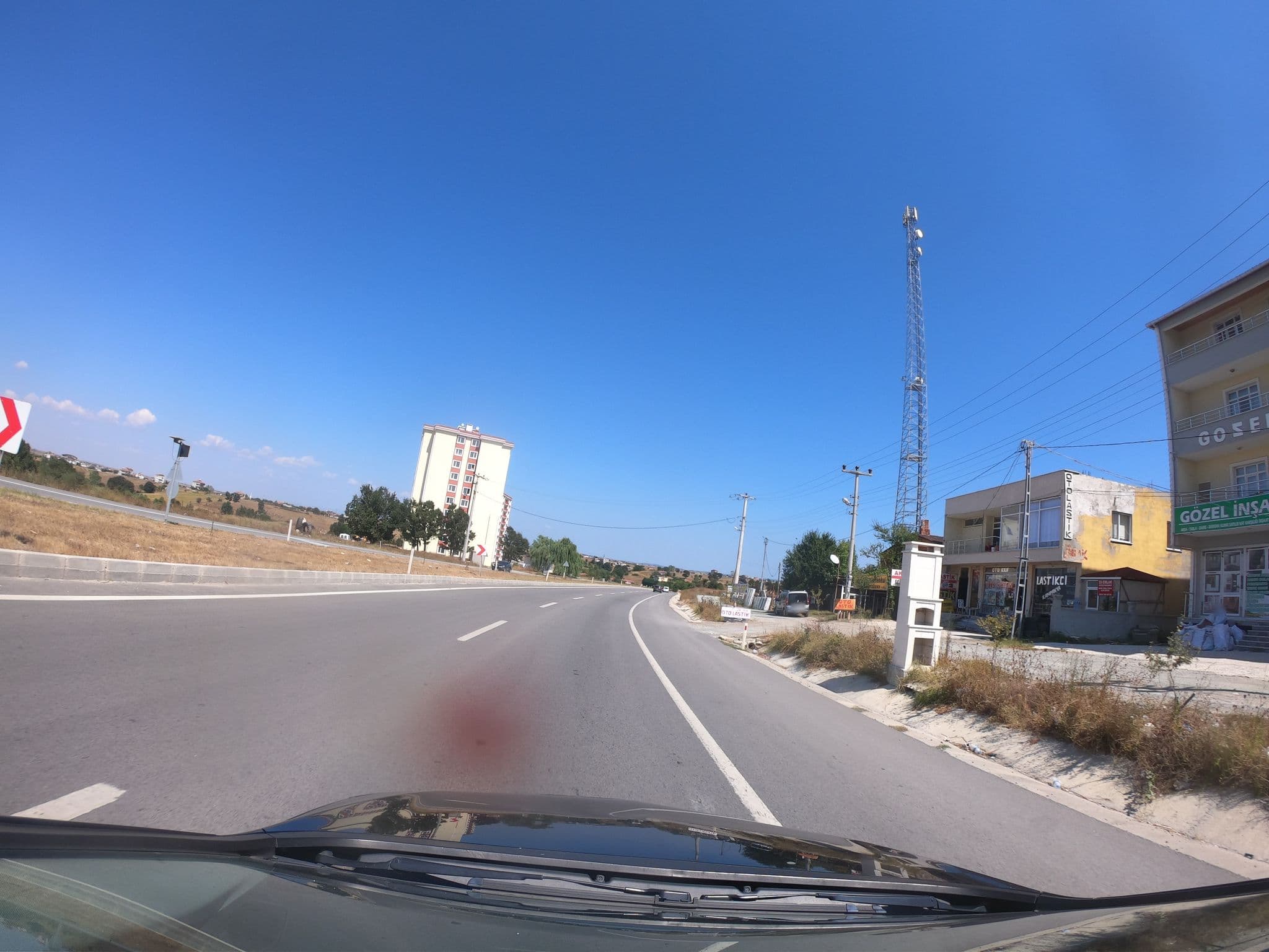 Street view near Gözel Apartmanı, Çerkezköy — © azadezey (CC BY-SA · Mapillary)