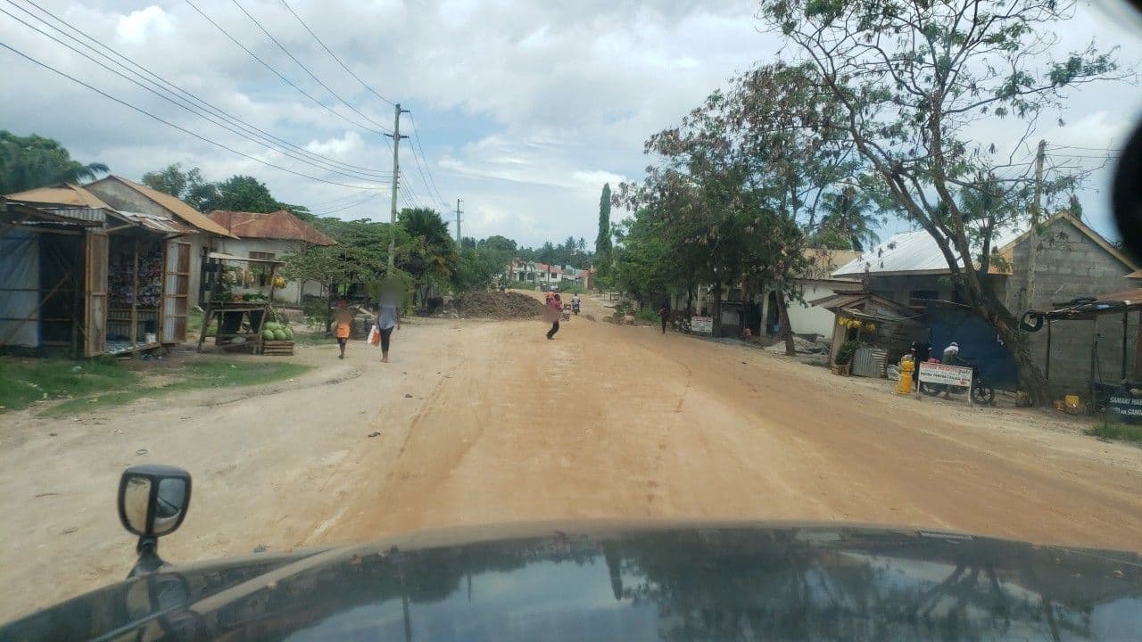 Street view near The moonlight lodge, Kisarawe — © rcharles (CC BY-SA · Mapillary)