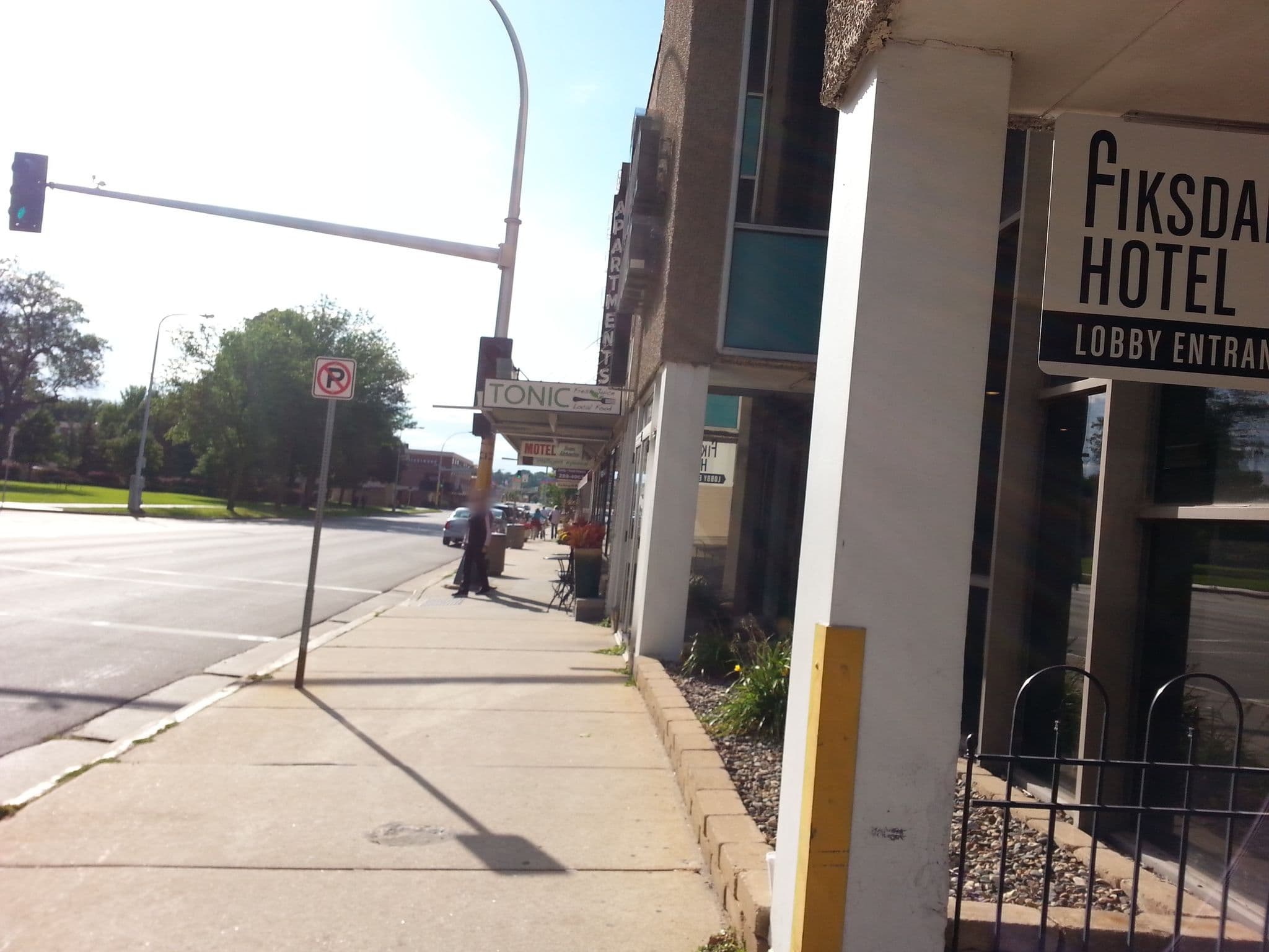 Street view near Rainbow Rooms, Byron — © allen (CC BY-SA · Mapillary)
