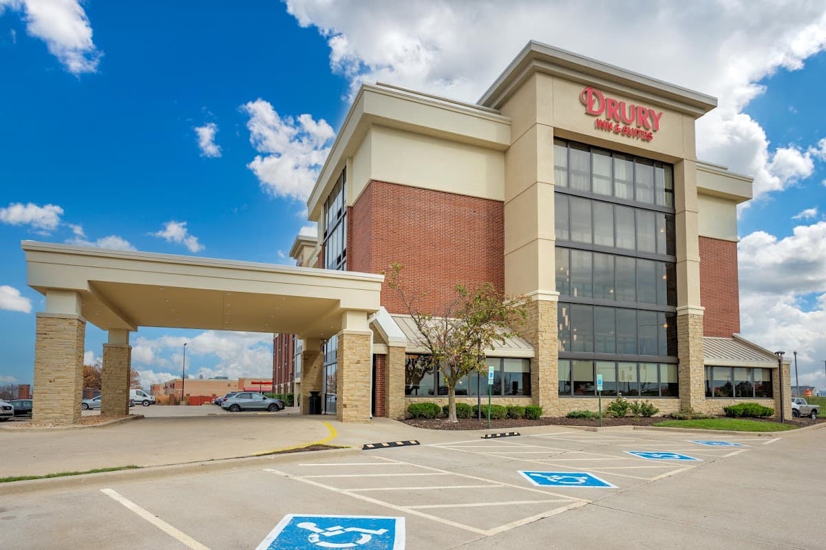 Drury Inn & Suites, Hotel in Champaign