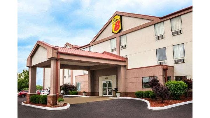 Super 8 by Wyndham Pevely, Motel in Pevely