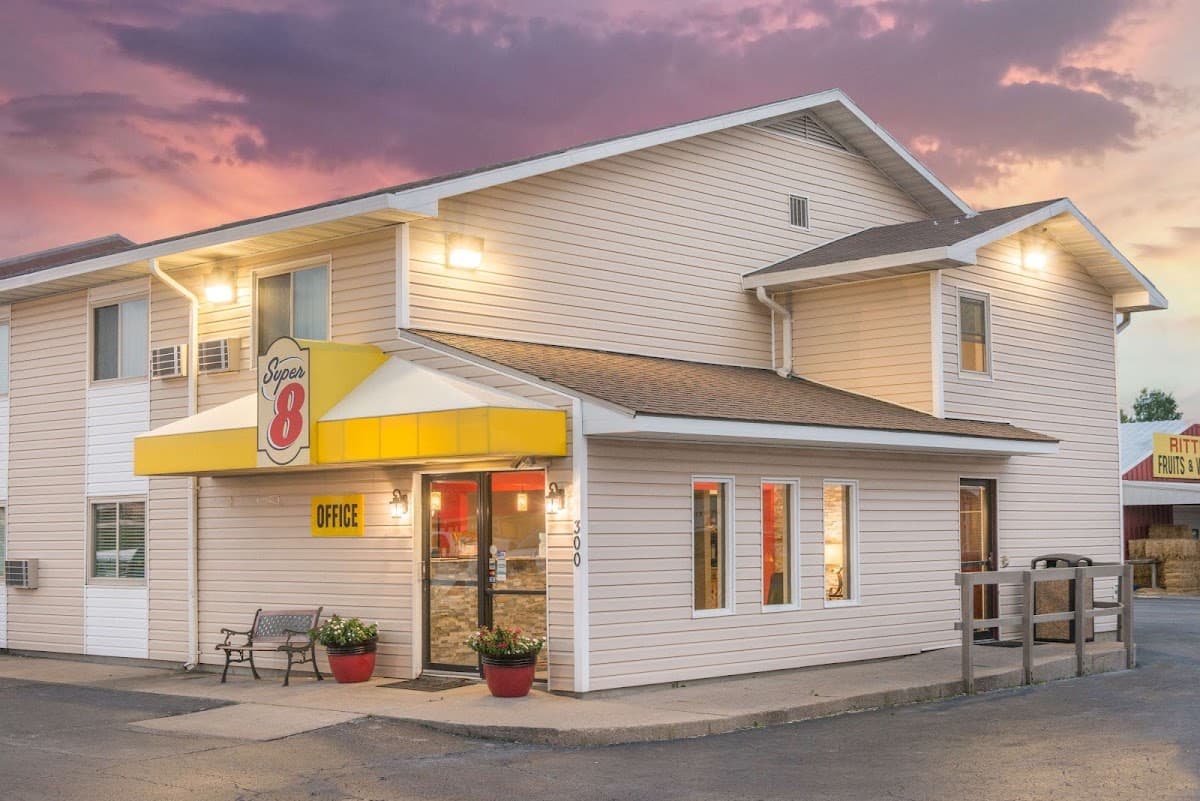 Super 8 by Wyndham Moberly MO, Hotel in Moberly