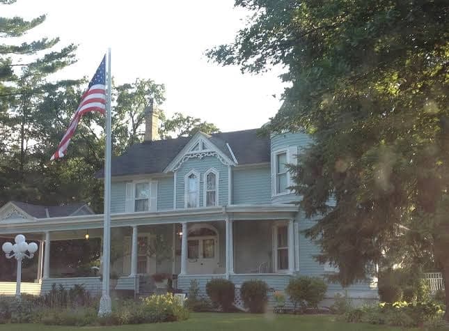 Ticknor Hill Bed & Breakfast, Hotel in Anoka