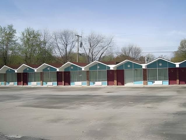 Gray Plaza Motel, Hotel in West Frankfort