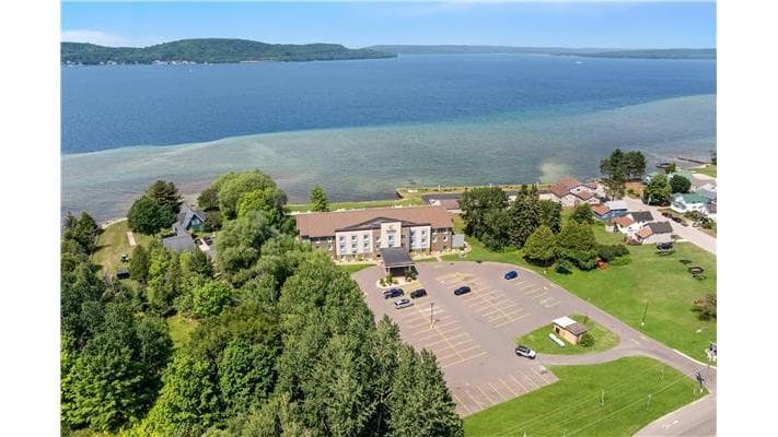 Comfort Inn - Munising Lakefront, Hotel in Munising