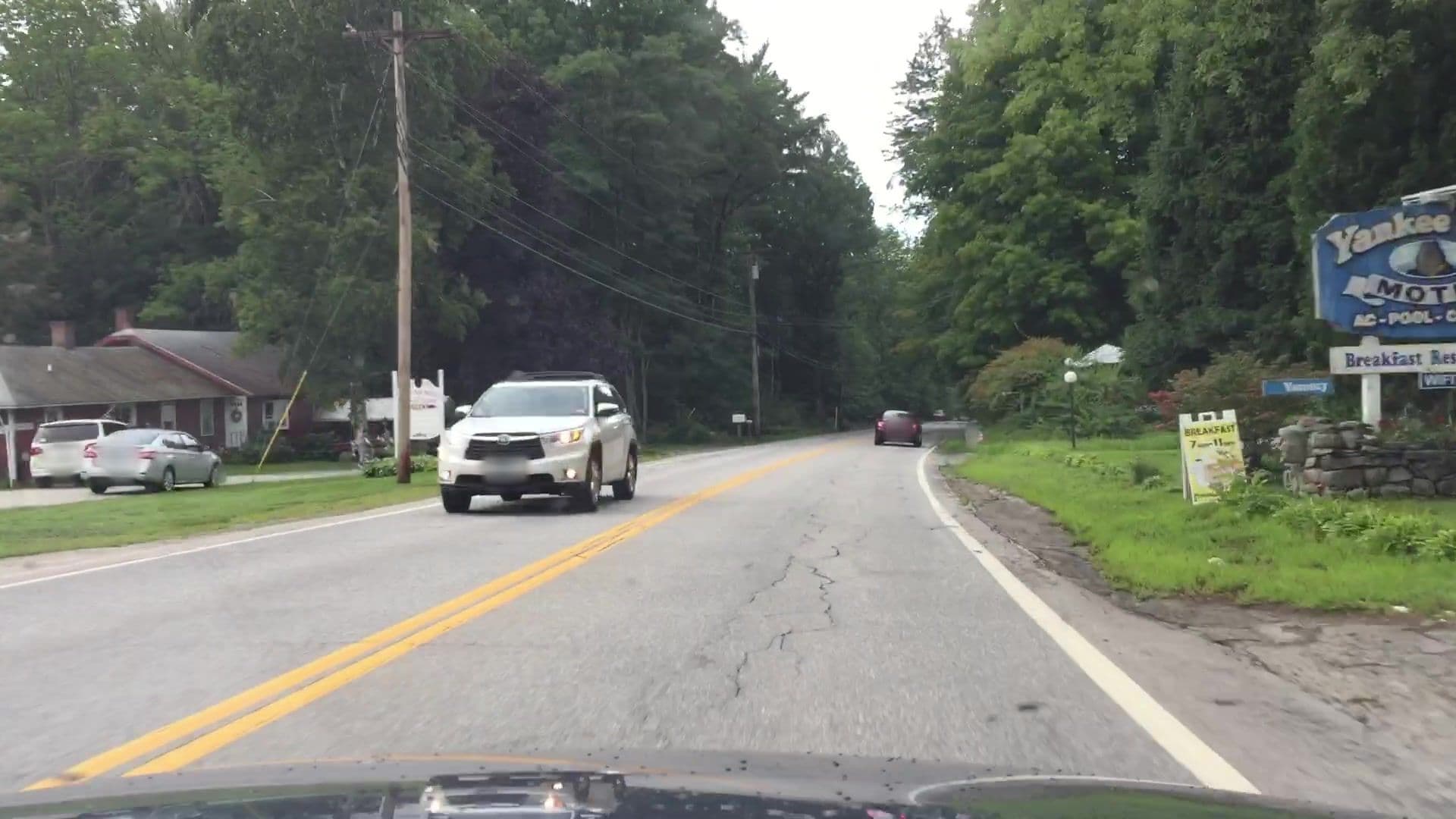 Street view near White Oak Motel and Cottages, Holderness — © lvl5 (CC BY-SA · Mapillary)