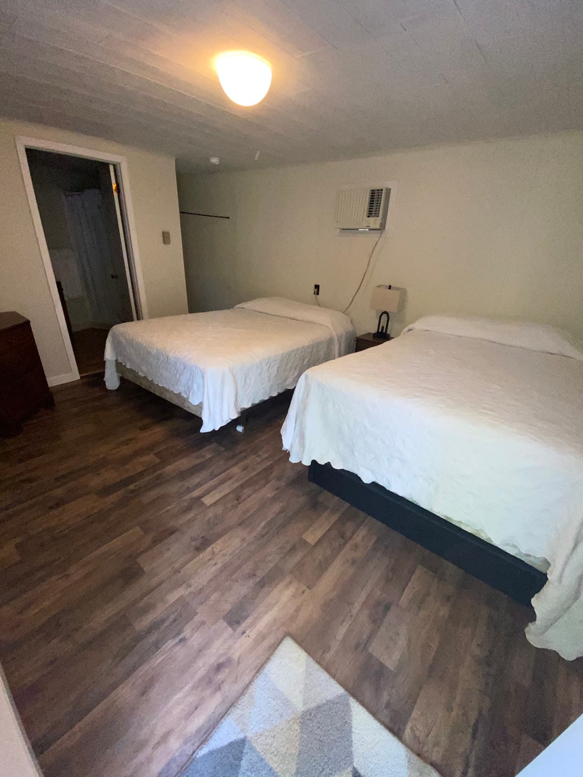 Lynn's Motel, Motel in Effort