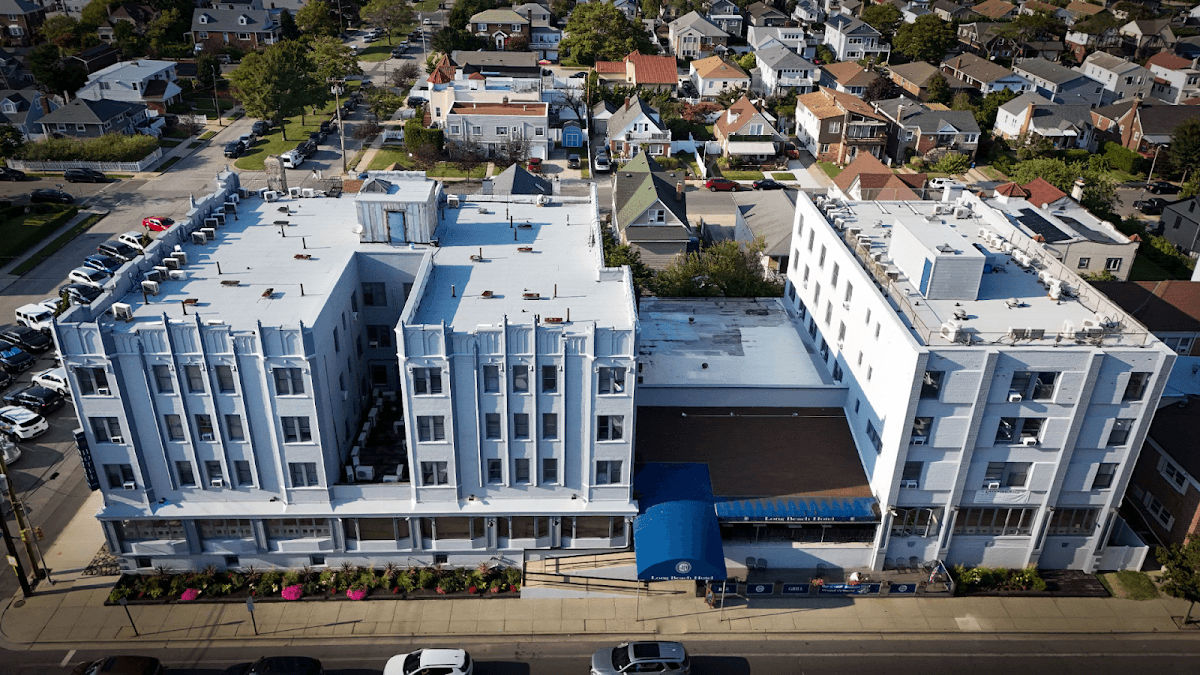 Long Beach Hotel, Hotel in Island Park