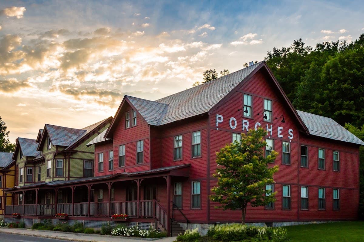 The Porches Inn at MASS MoCA, Hotel in North Adams