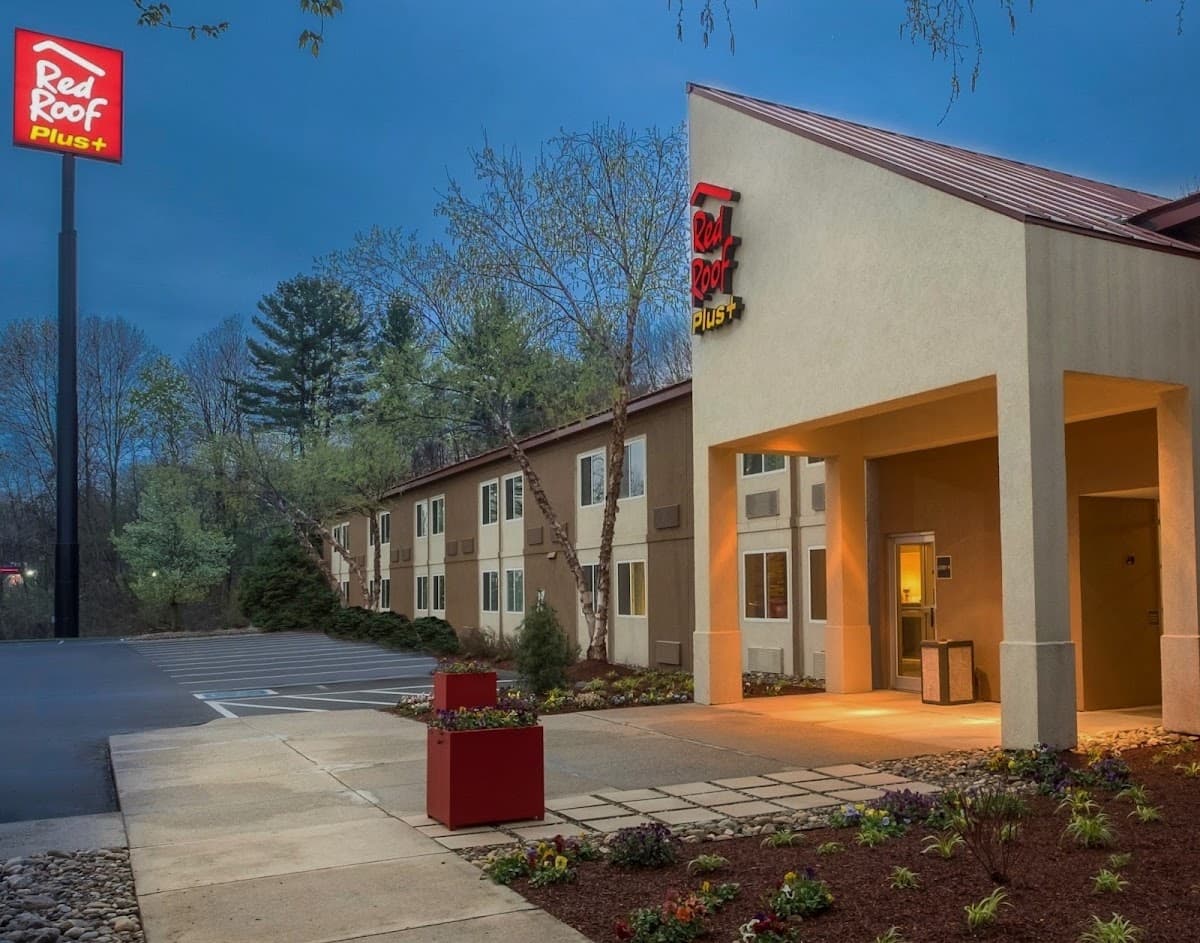 Red Roof PLUS+ South Deerfield, Hotel in South Deerfield