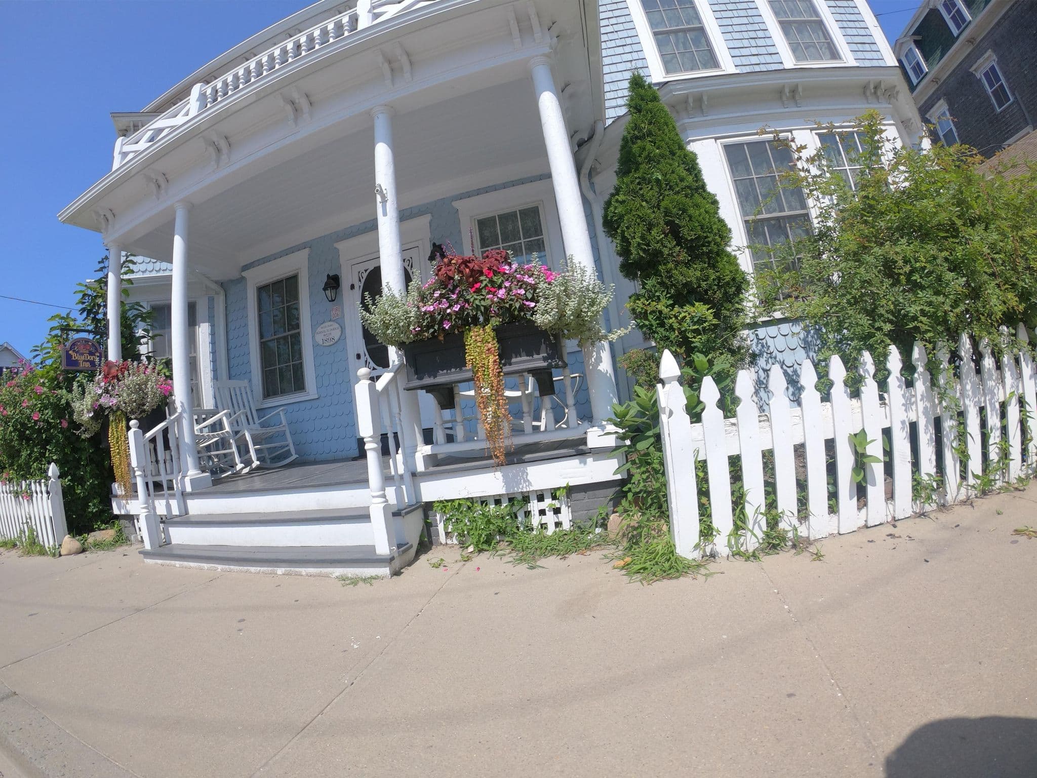 Street view near Blue Dory Inn, New Shoreham — © roadgeek_md99 (CC BY-SA · Mapillary)