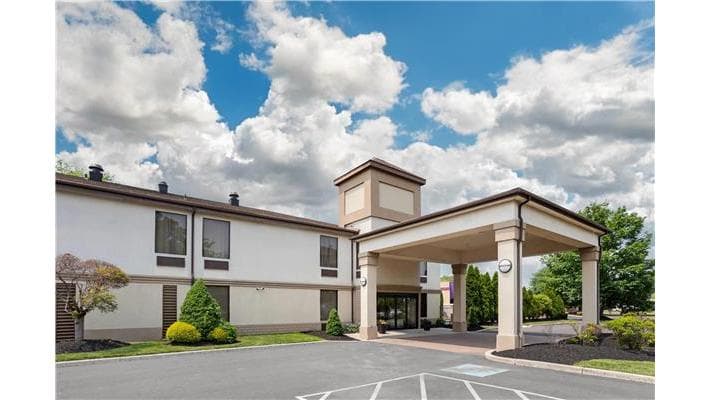 Quality Inn & Suites NJ State Capital Area, Hotel in Trenton