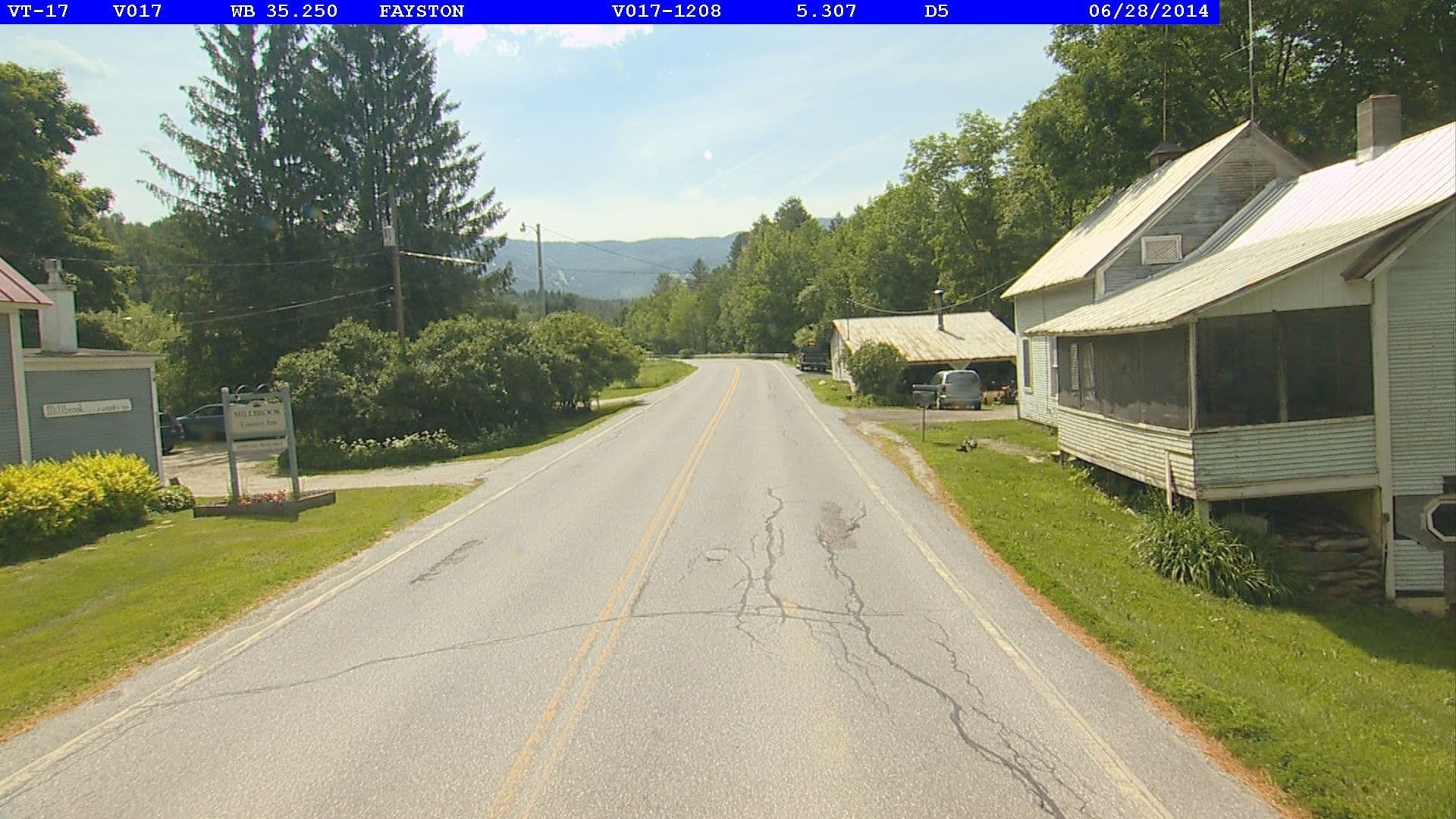 Street view near The Swanson Inn, Moretown — © vtrans_row (CC BY-SA · Mapillary)