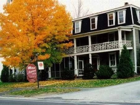 Maplehurst Inn, Hotel in Antrim